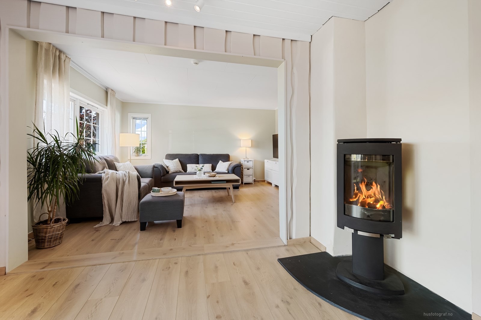 Stue med peisovn Galleribilde