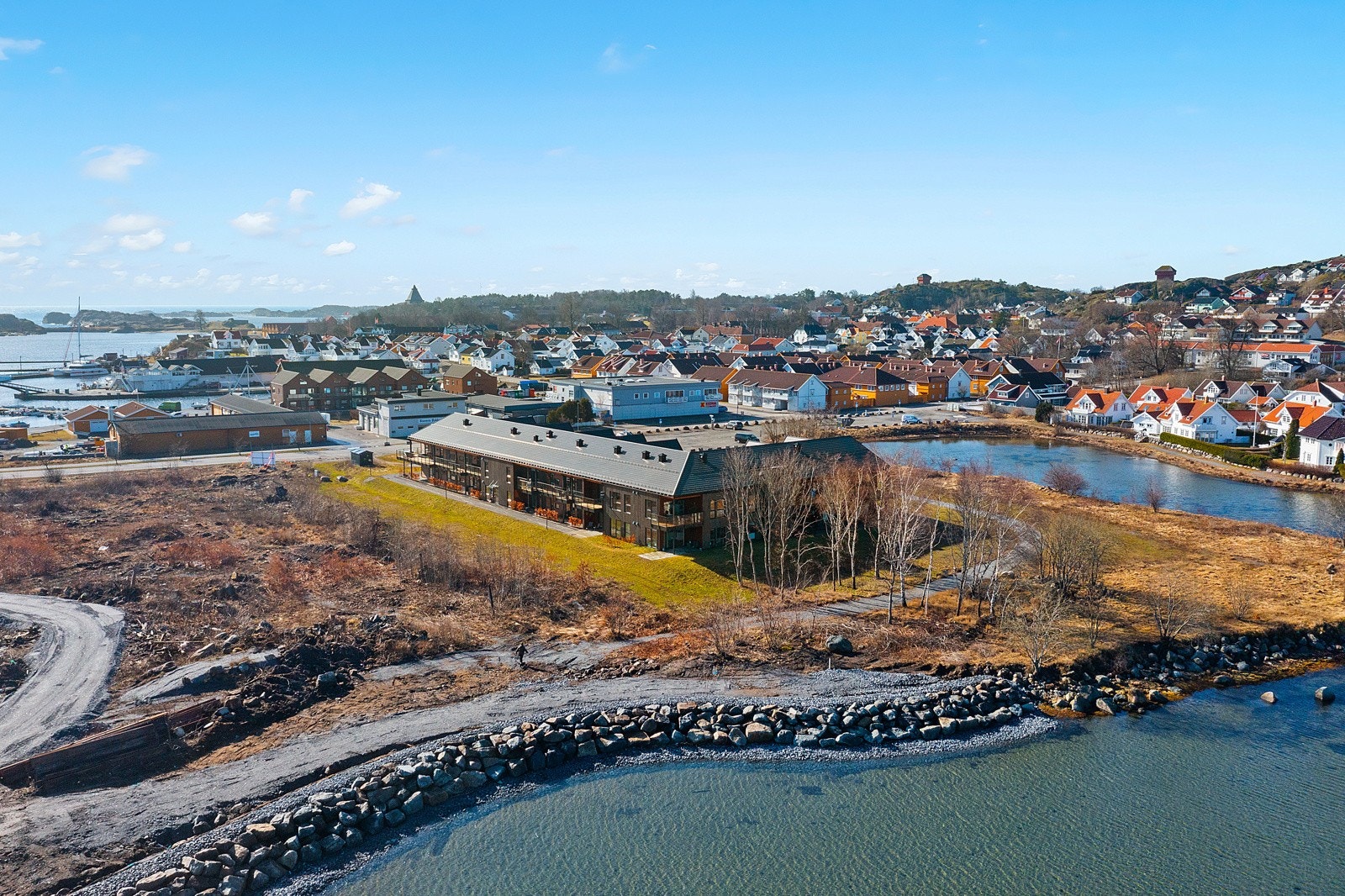 Det er også båthavn like i nærheten. Galleribilde