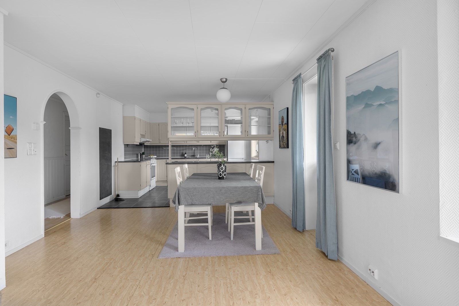 Åpen stue/kjøkken løsning Galleribilde