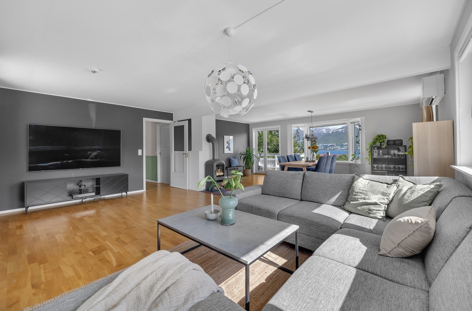 Lys trivelig stue Galleribilde