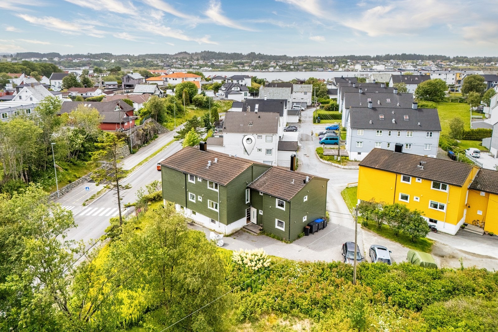 Parkering på borettslagets tomt Galleribilde
