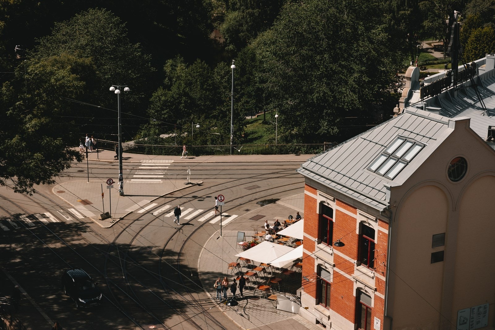 Kort vei ned til Trattoria Popolare Galleribilde