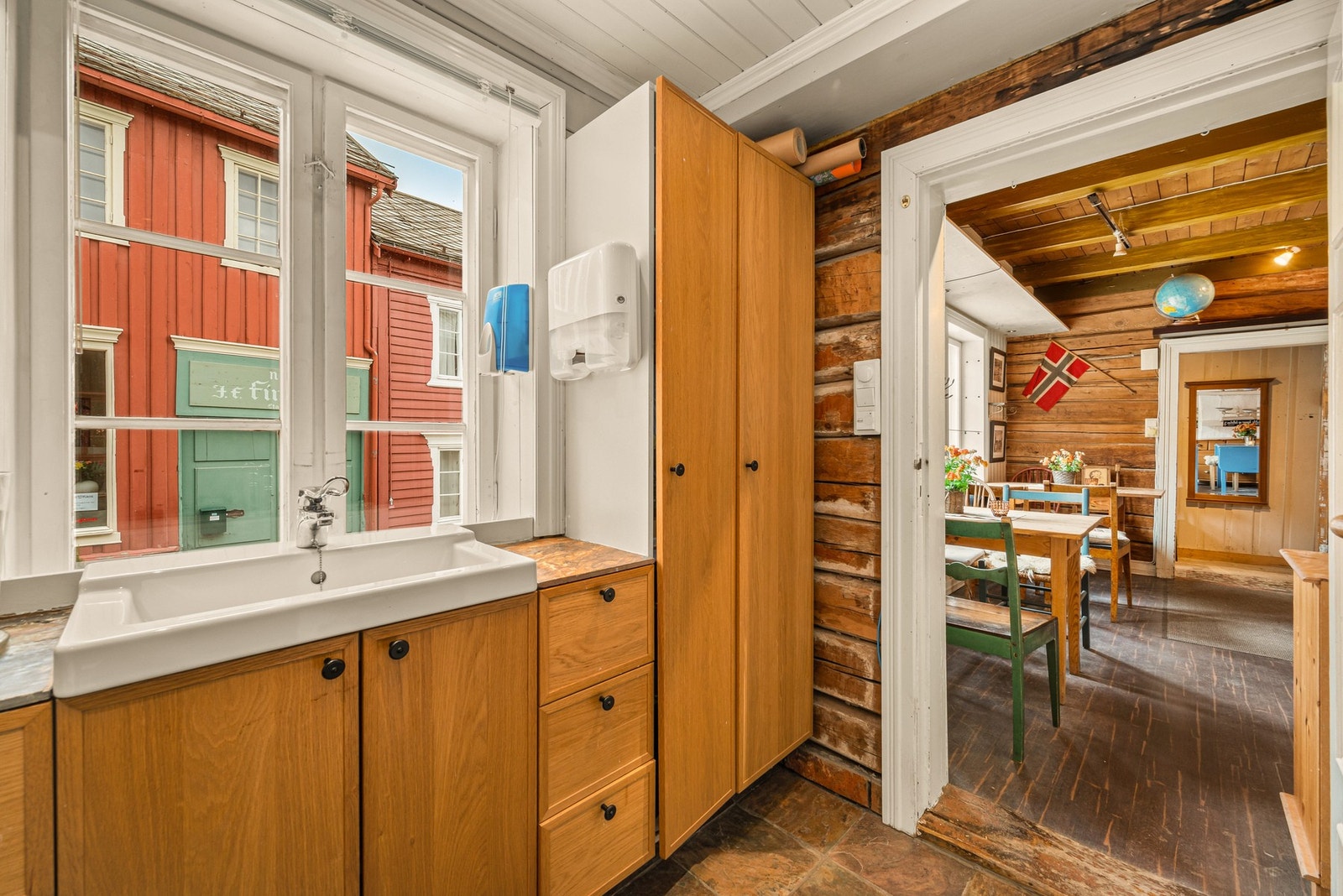 Pent bad med flotte detaljer Galleribilde