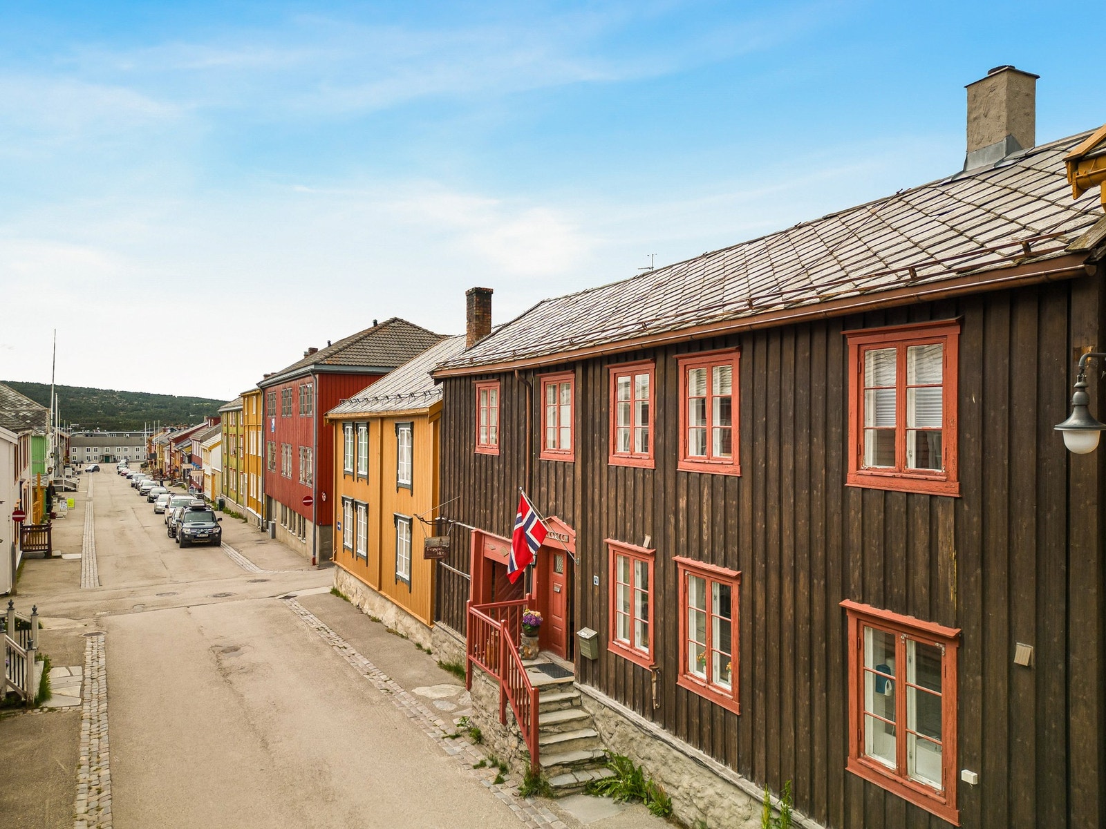 Flott beliggenhet øverst der Bergmannsgata slutter og Mørkstugata begynner Galleribilde