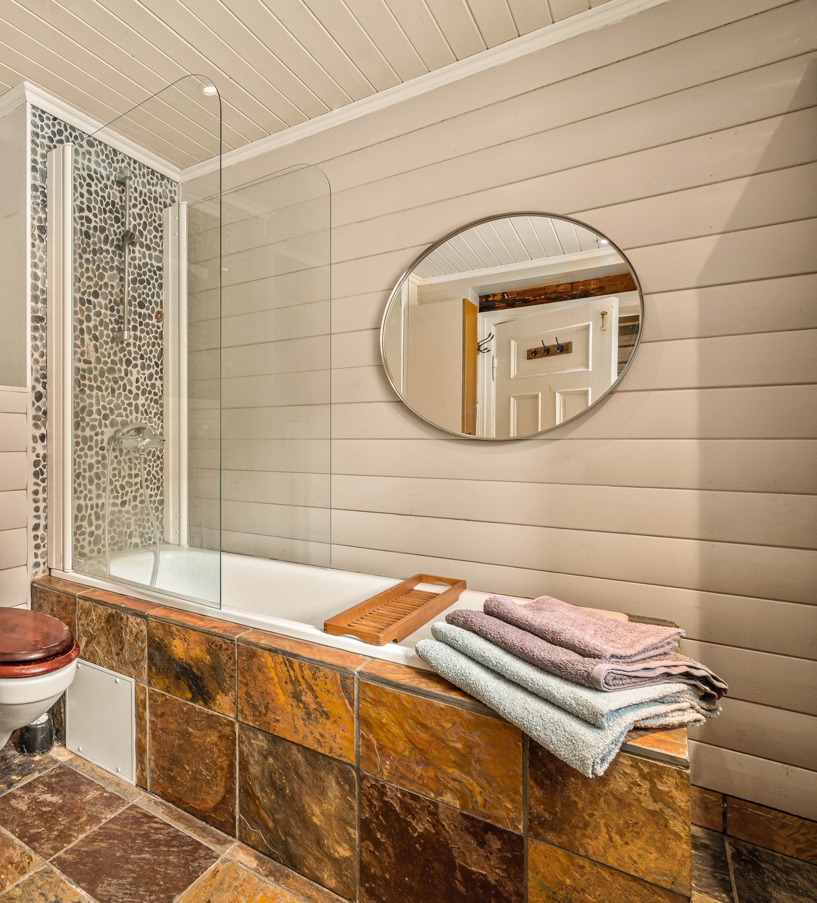 Pent bad med flotte detaljer Galleribilde