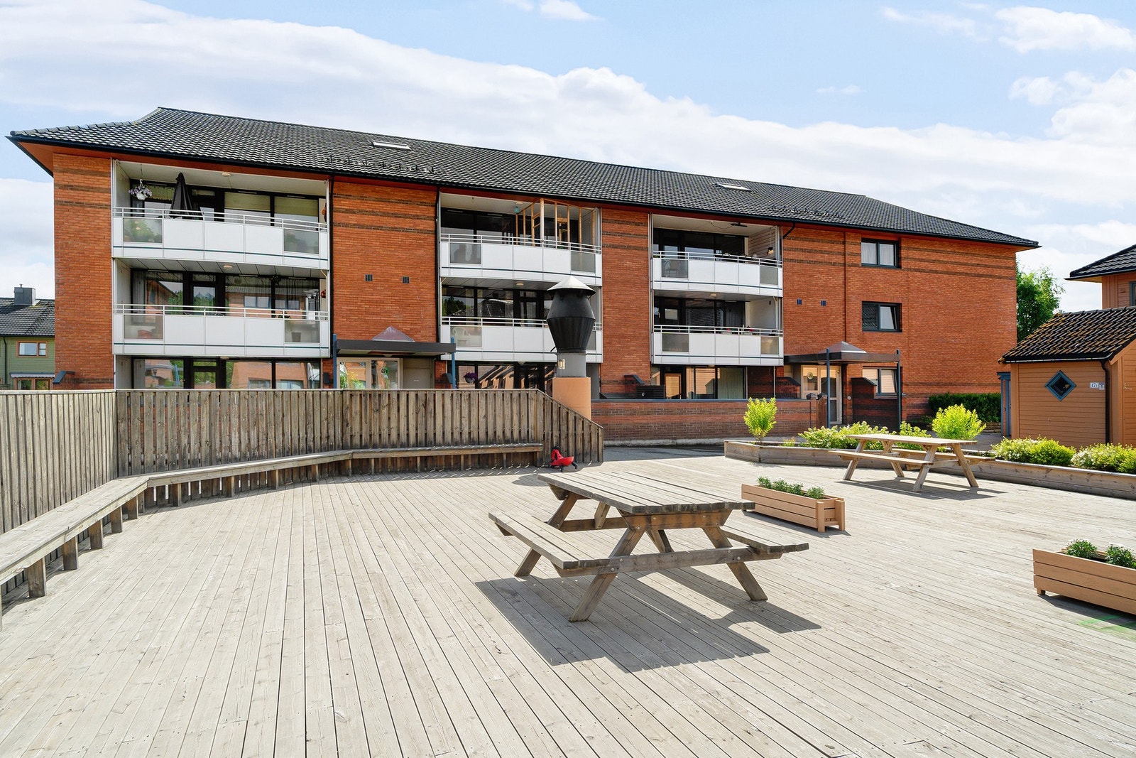 Flotte fellesarealer, lekeplasser og grøntområder i borettslaget. Galleribilde