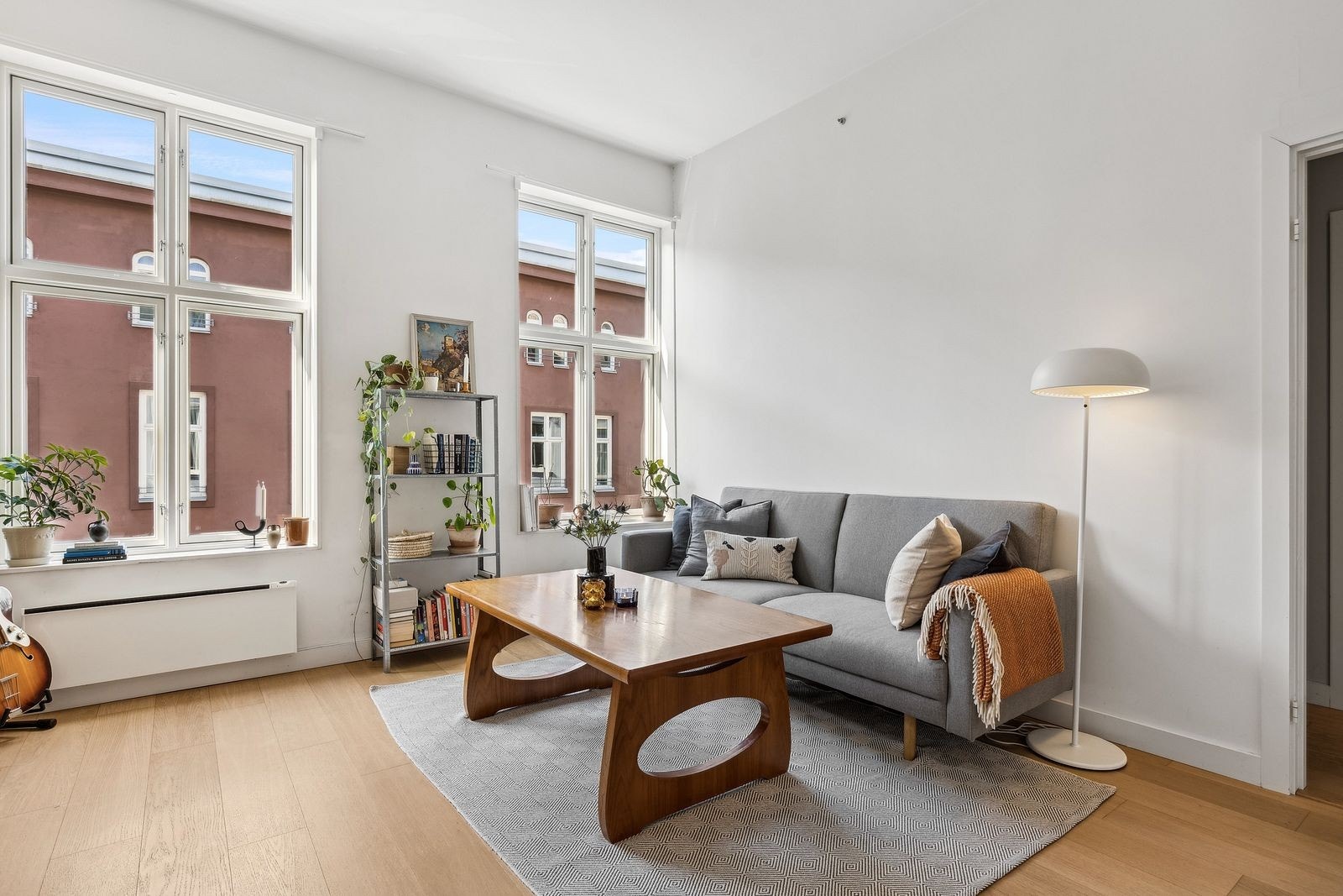 Stue med plass til sofahjørne Galleribilde