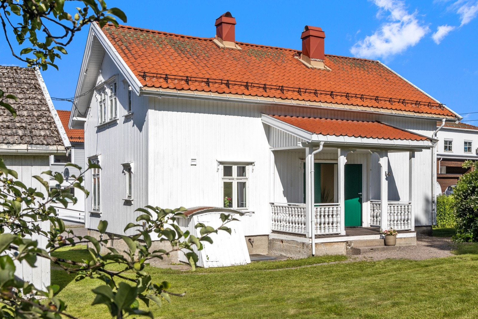 Koselig og velholdt enebolig nær Hof sentrum - velkommen til Hofslundveien 1! Galleribilde