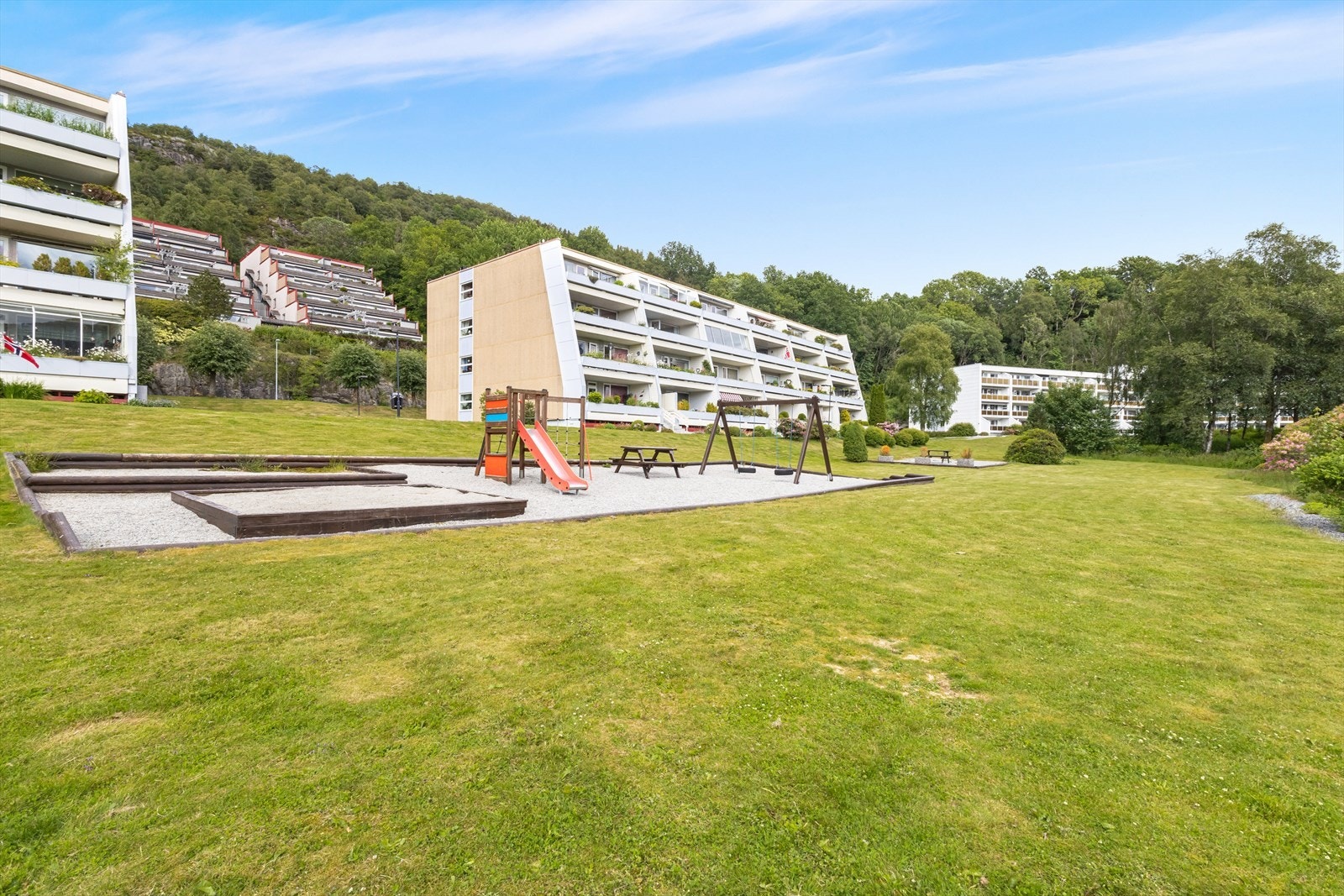 Superflott og romslig 4-roms endeleilighet i Liaflaten Galleribilde