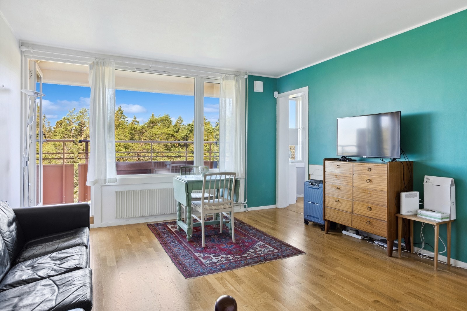 Stue med utgang balkong Galleribilde