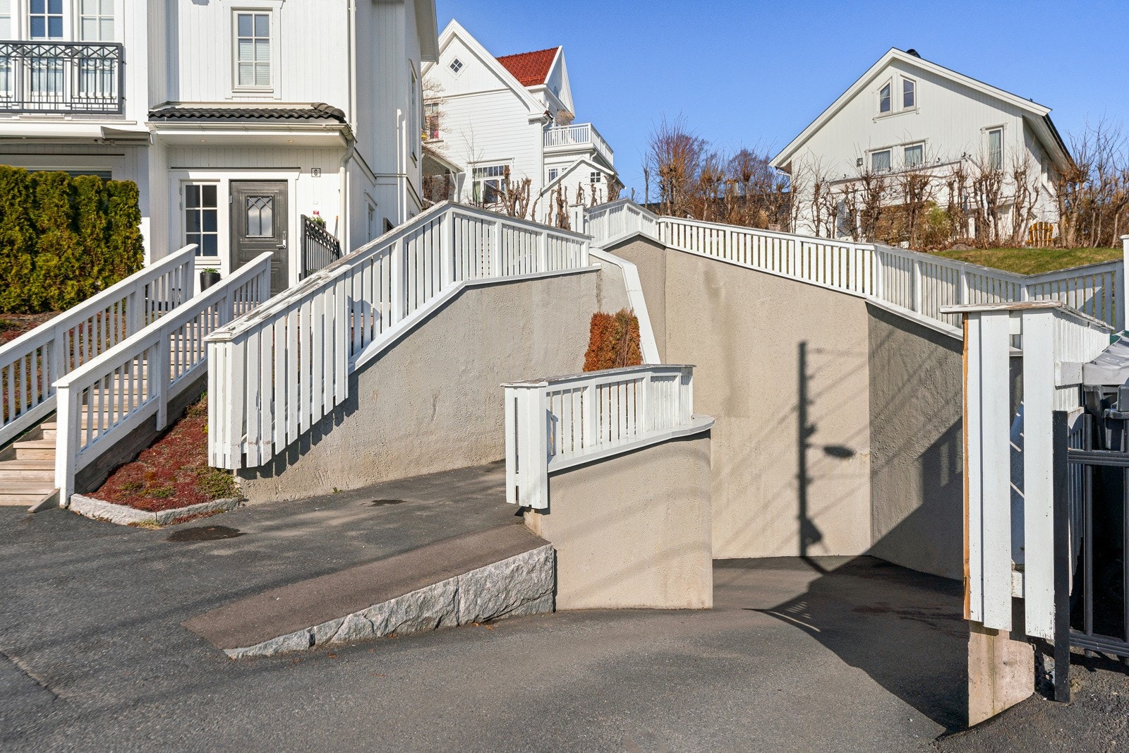 Adkomst til garasjen Galleribilde