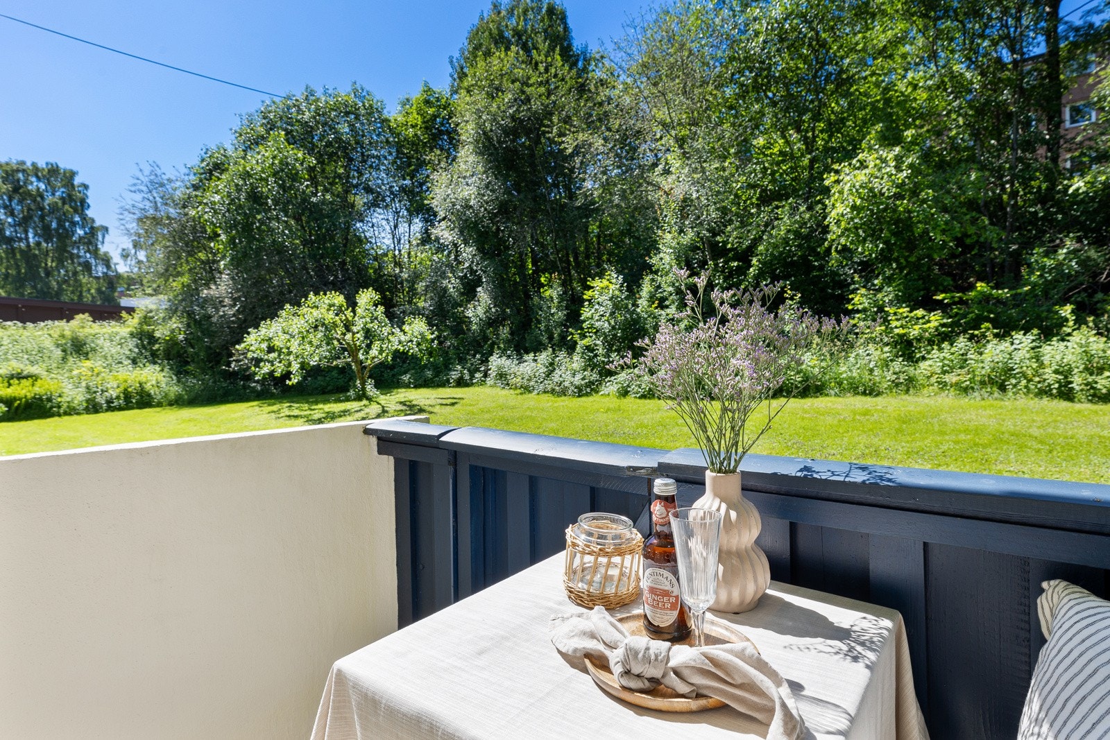 PrivatMegleren Kvadrat har gleden av å presentere Minister Ditleffs vei 11 B, en lys 1-roms leilighet med god planløsning. Galleribilde