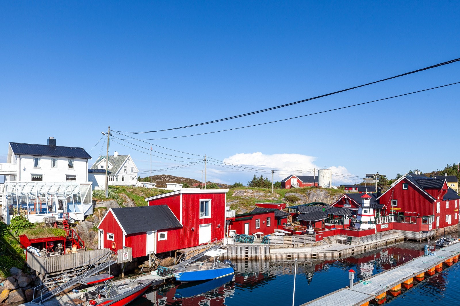 Velkommen til Bogøya 12 - En idyllisk fritidsbolig beliggende på Bogøyvær. Galleribilde