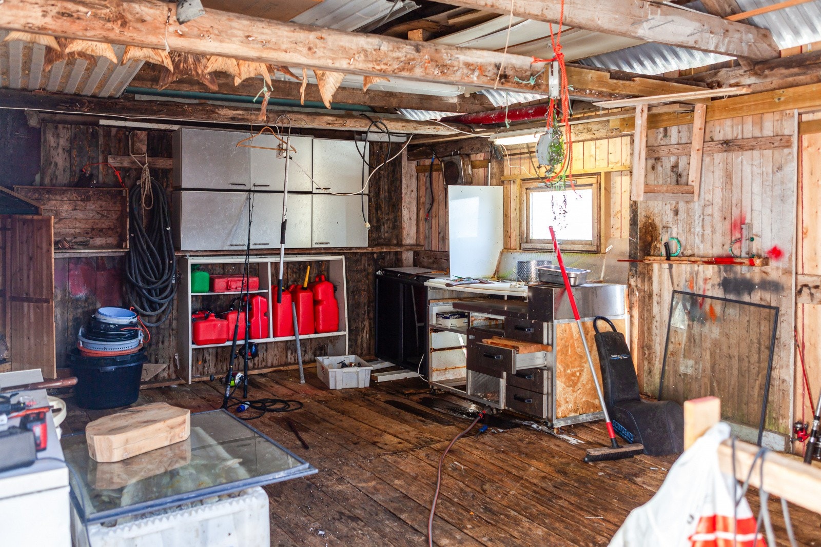 Stort naust på 31 kvm, som gir godt med lagringsplass. Galleribilde