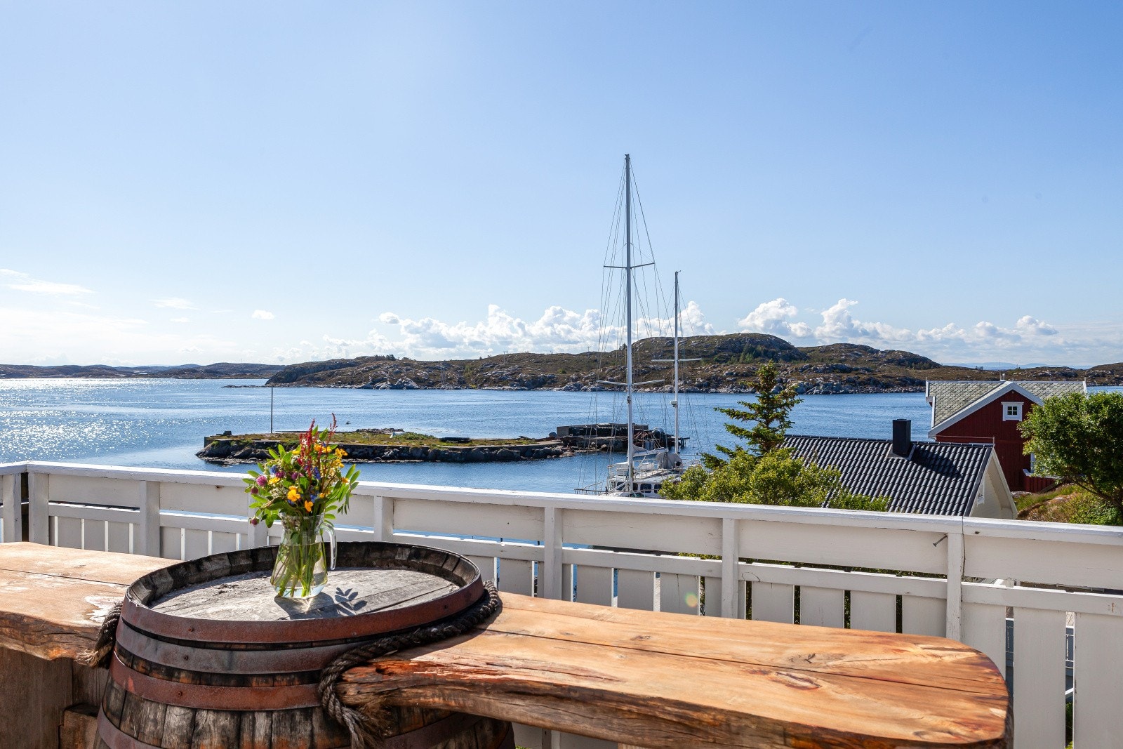 Nydelig utsikt fra terrasse. Galleribilde