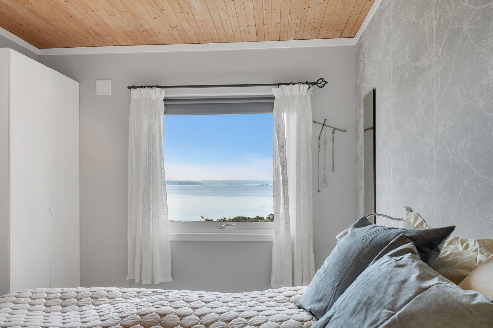 Her våkner man til en sjeldent pen utsikt over Trondheimsfjorden. Galleribilde