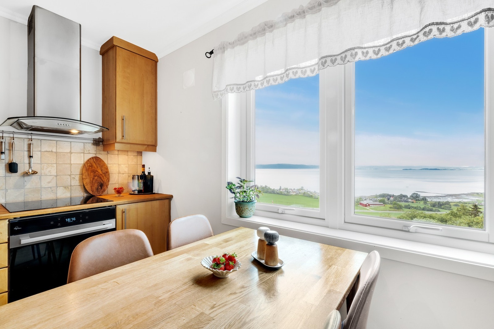 Her er det også plass til et frokostbord. Galleribilde