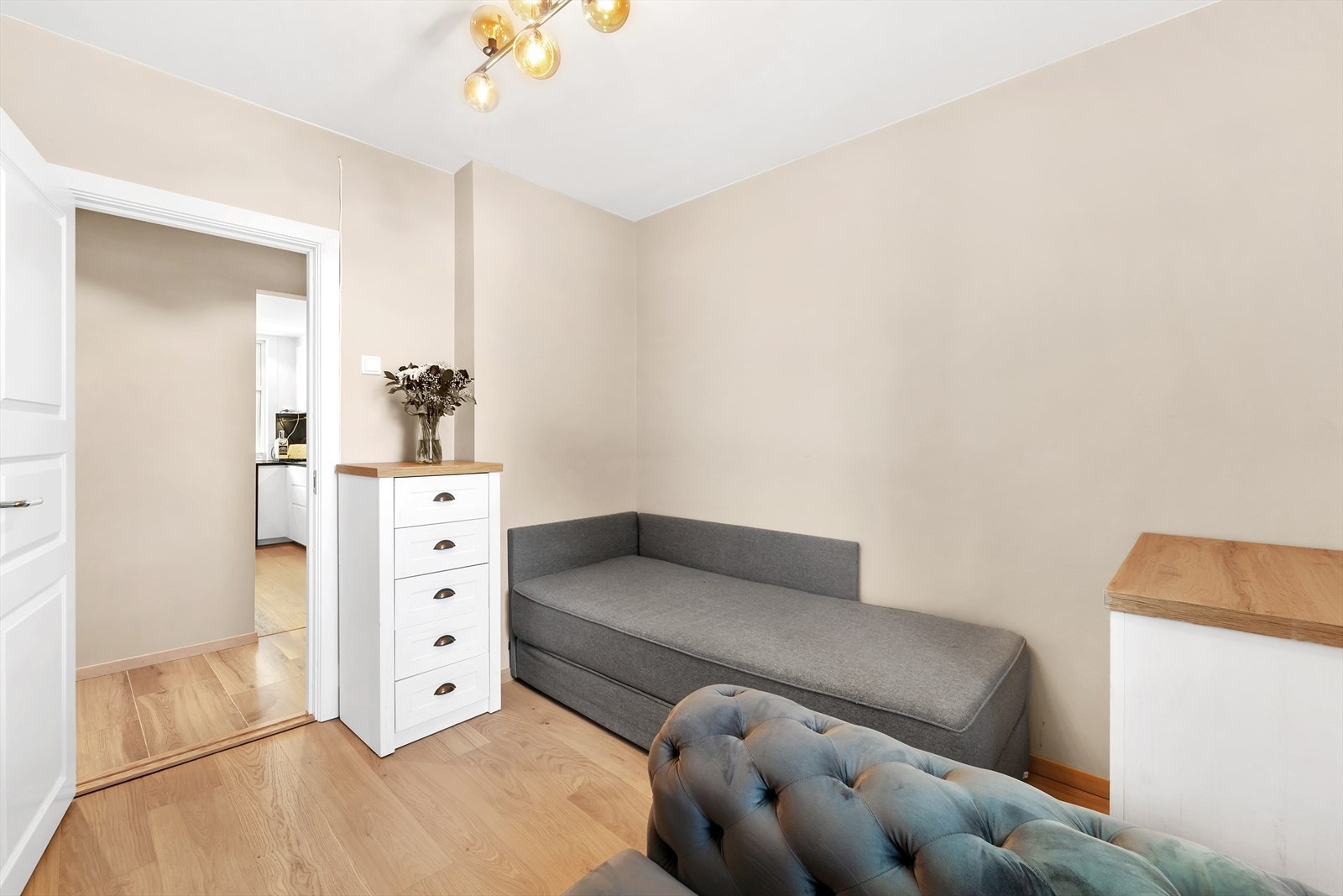 Samtlige rom egner seg godt som både barnerom, gjesteværelse eller kontor - alt etter ønske og behov! Galleribilde