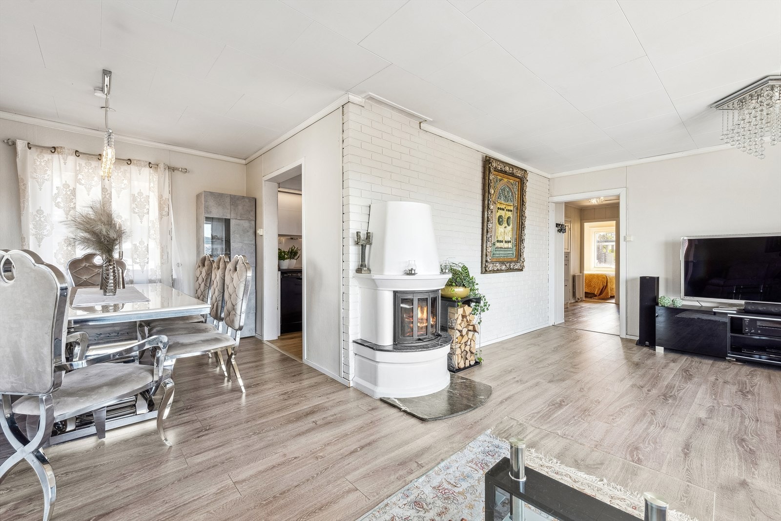 Trivelig og lys stue. Galleribilde