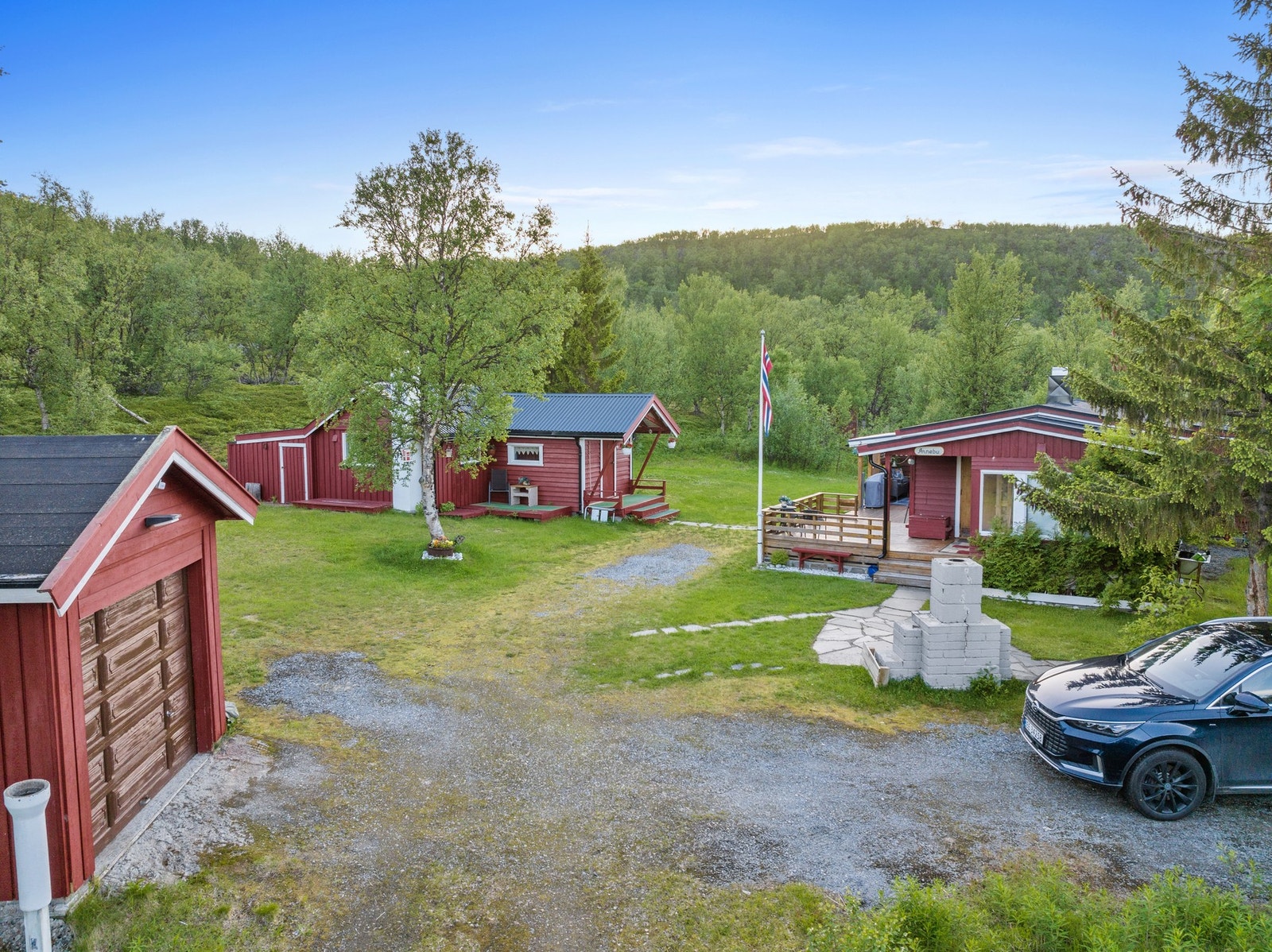 Hatterveien 95 - Idyllisk hyttetun med gode parkeringsmuligheter! Galleribilde