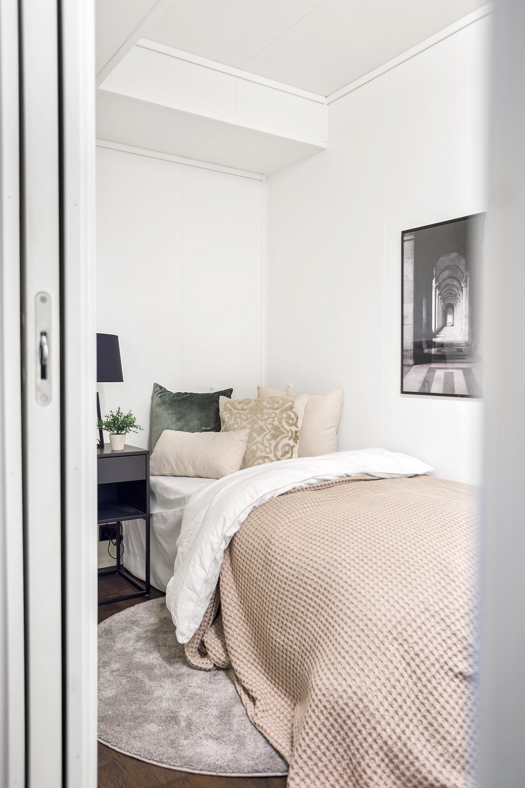 Soverom med skyvedør Galleribilde