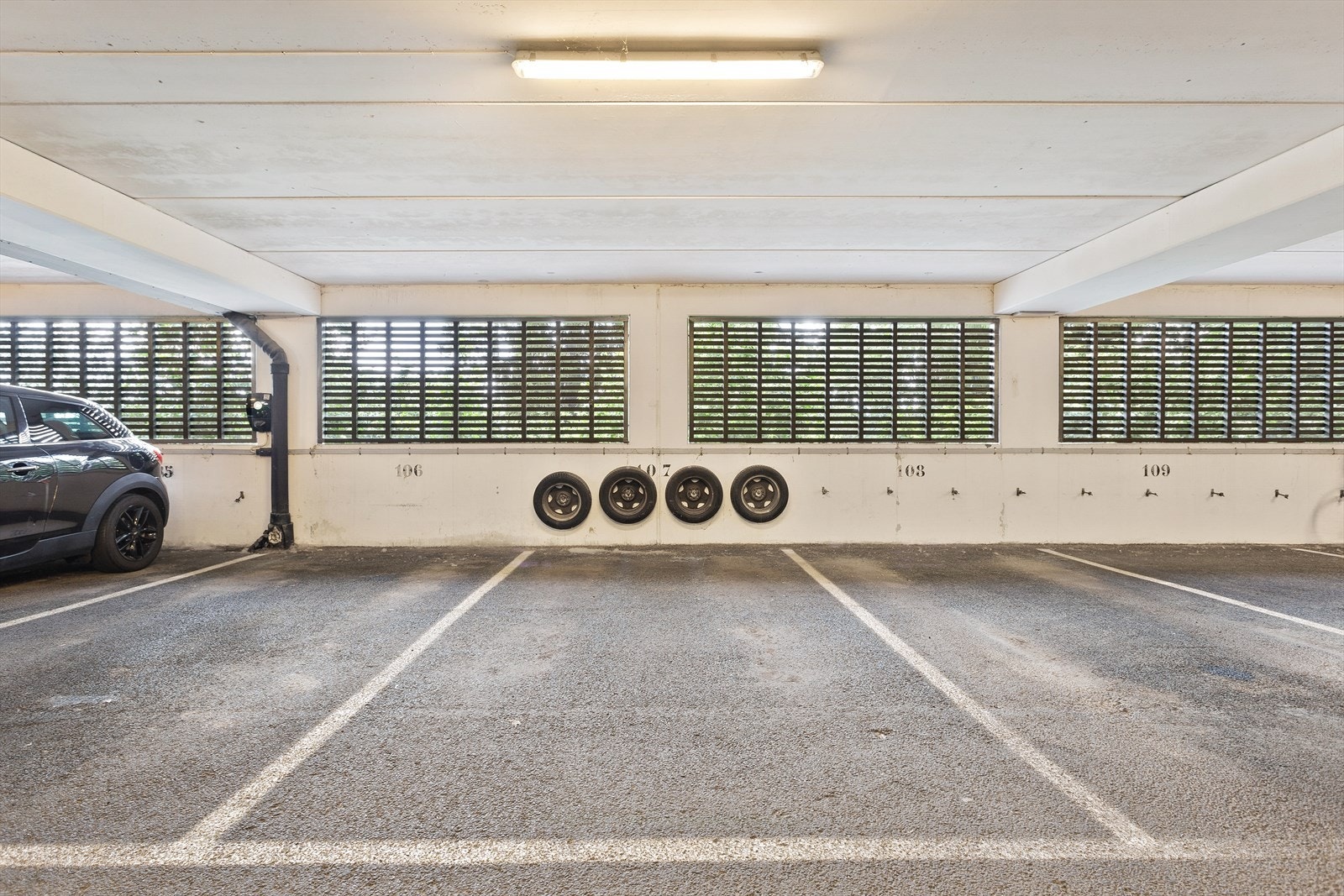 Garasjeplass i kjeller - nr.107 Galleribilde