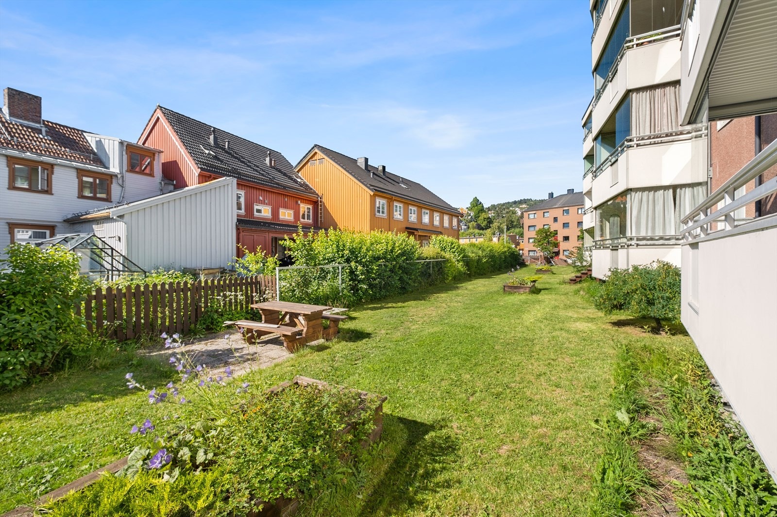 Her bor du i et veldrevet borettslag, med en god vedlikeholdshistorikk. Galleribilde