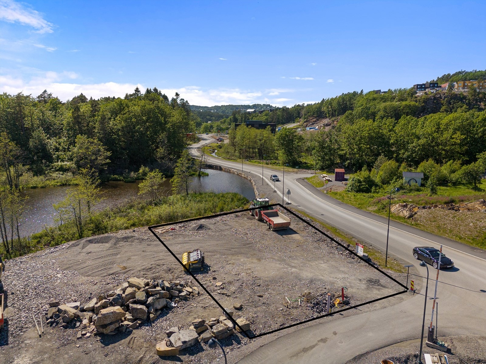 Tomten kan befares når som helst - ta kontakt med eiendomsmegler dersom du har spørsmål vedr. boligtomten. Galleribilde