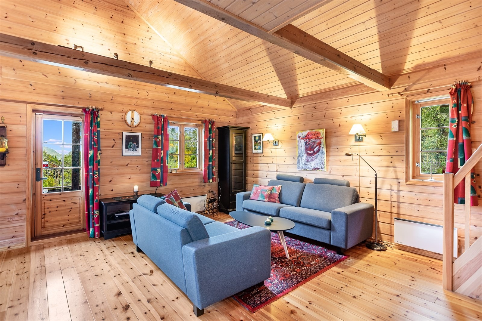 Stue med utgang til terrasse. Galleribilde