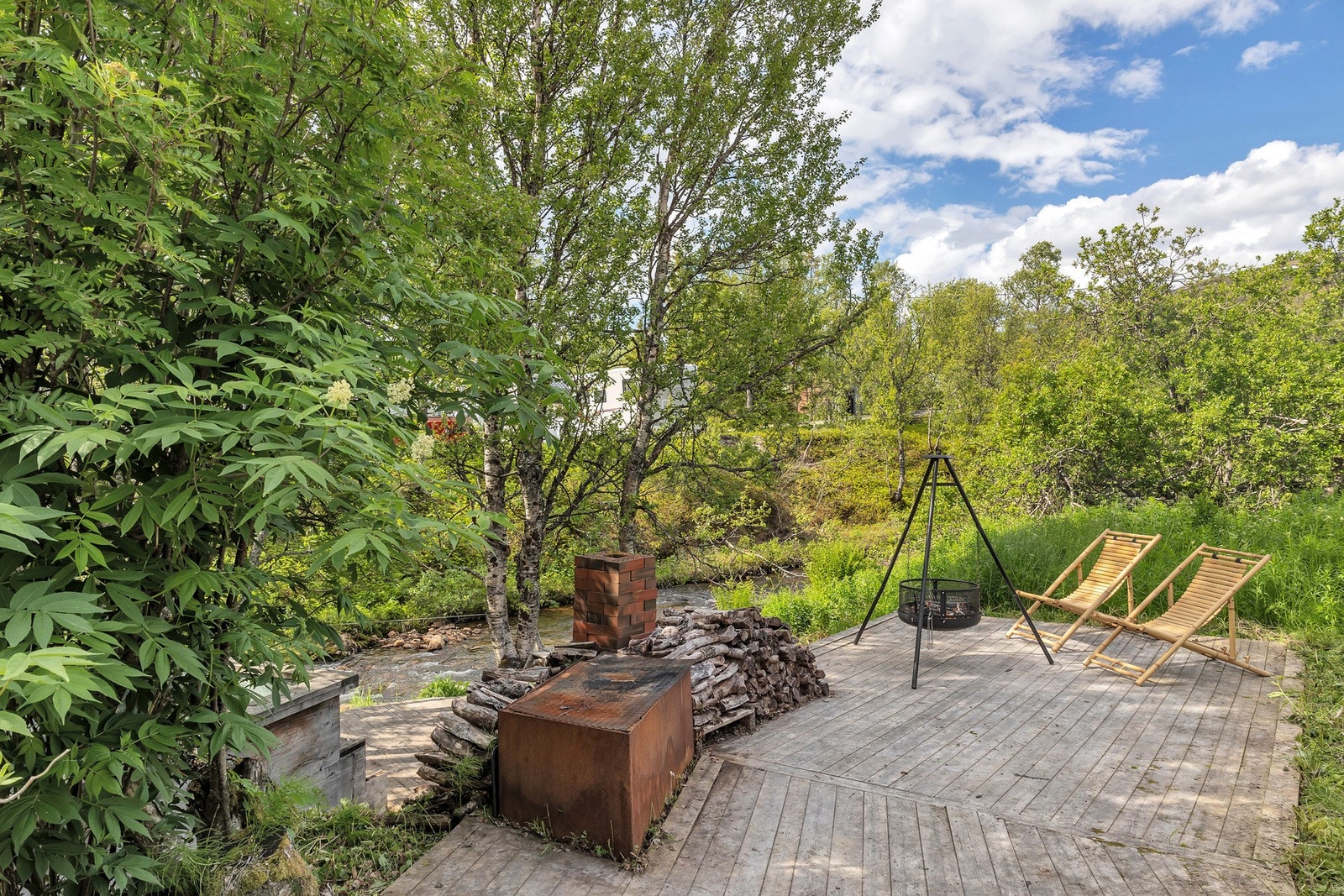 Uteområdet er både koselig og innbydende. Galleribilde