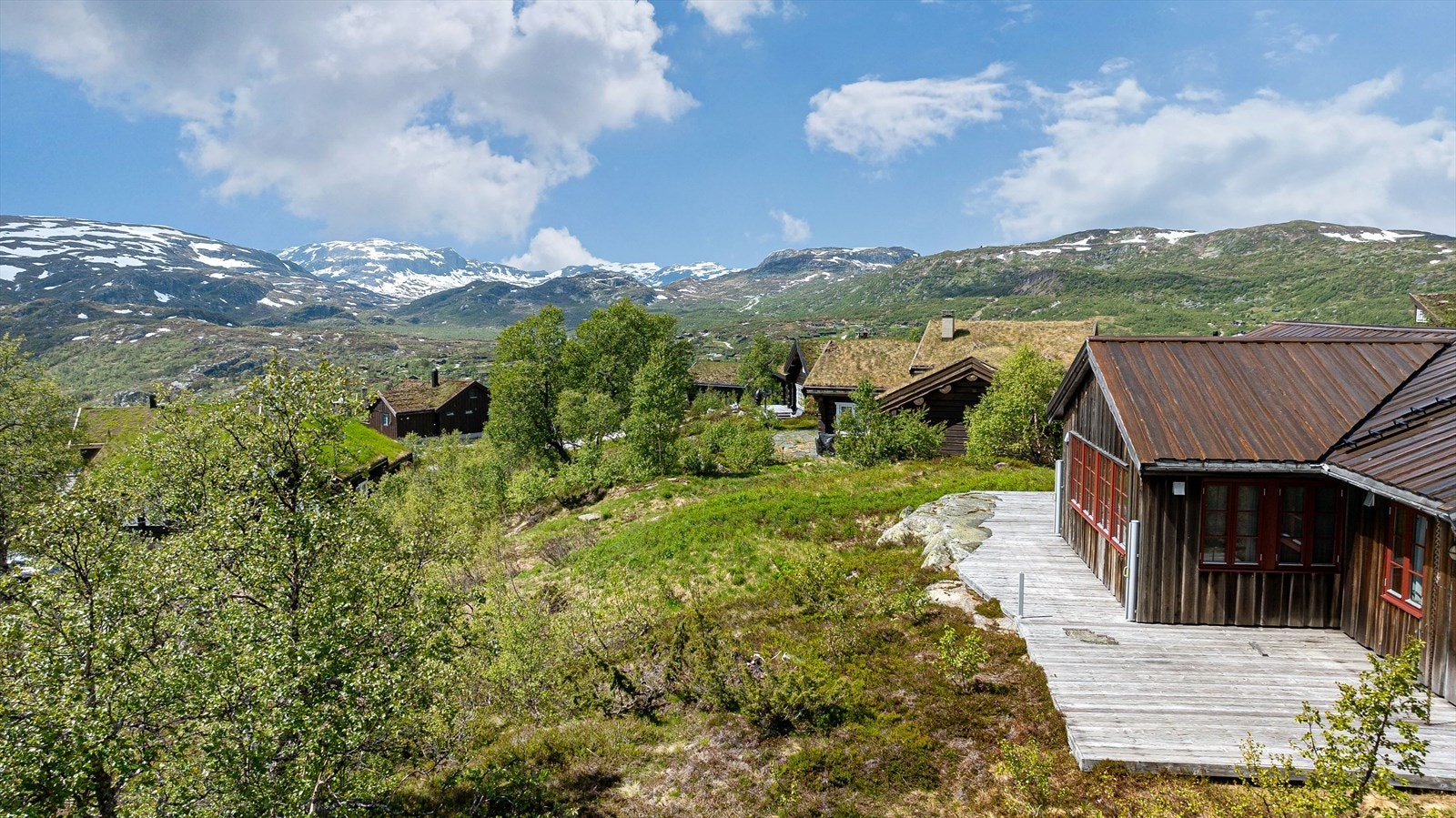 Området er rikt på bær og Vågsli er omgitt av meget gode fiskevann. Galleribilde