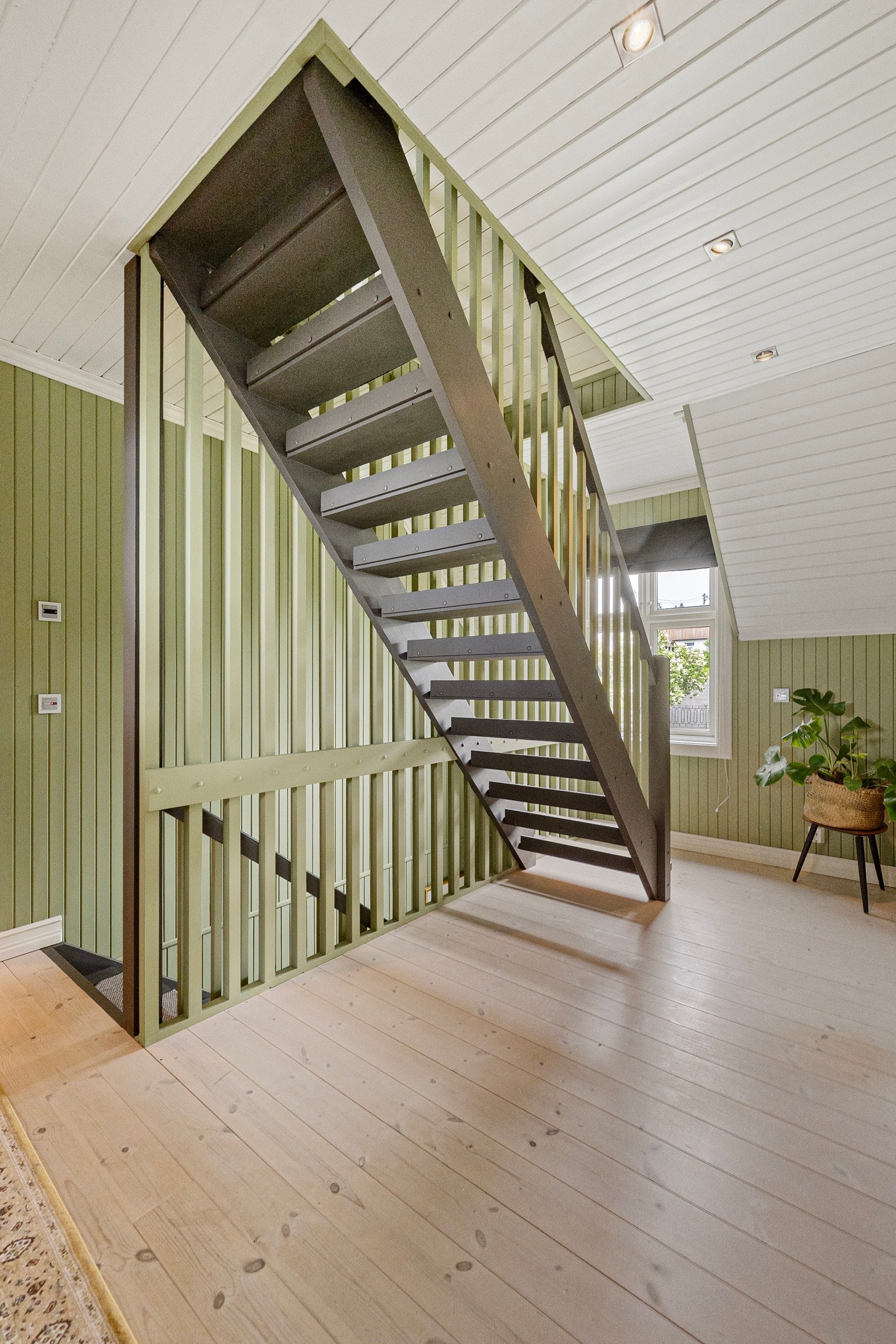 Trapp til loftsetasjen Galleribilde
