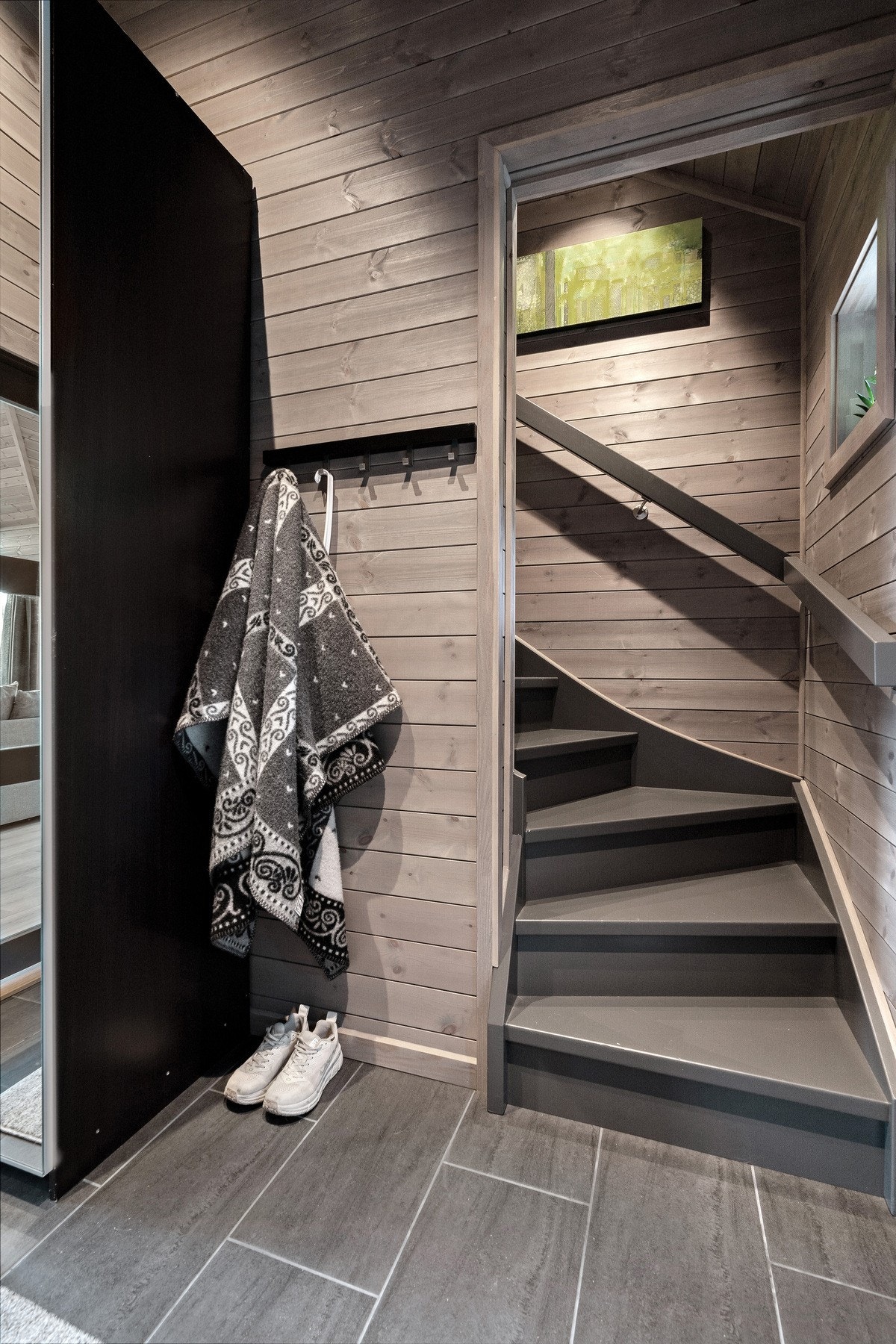 Trapp opp til hems Galleribilde