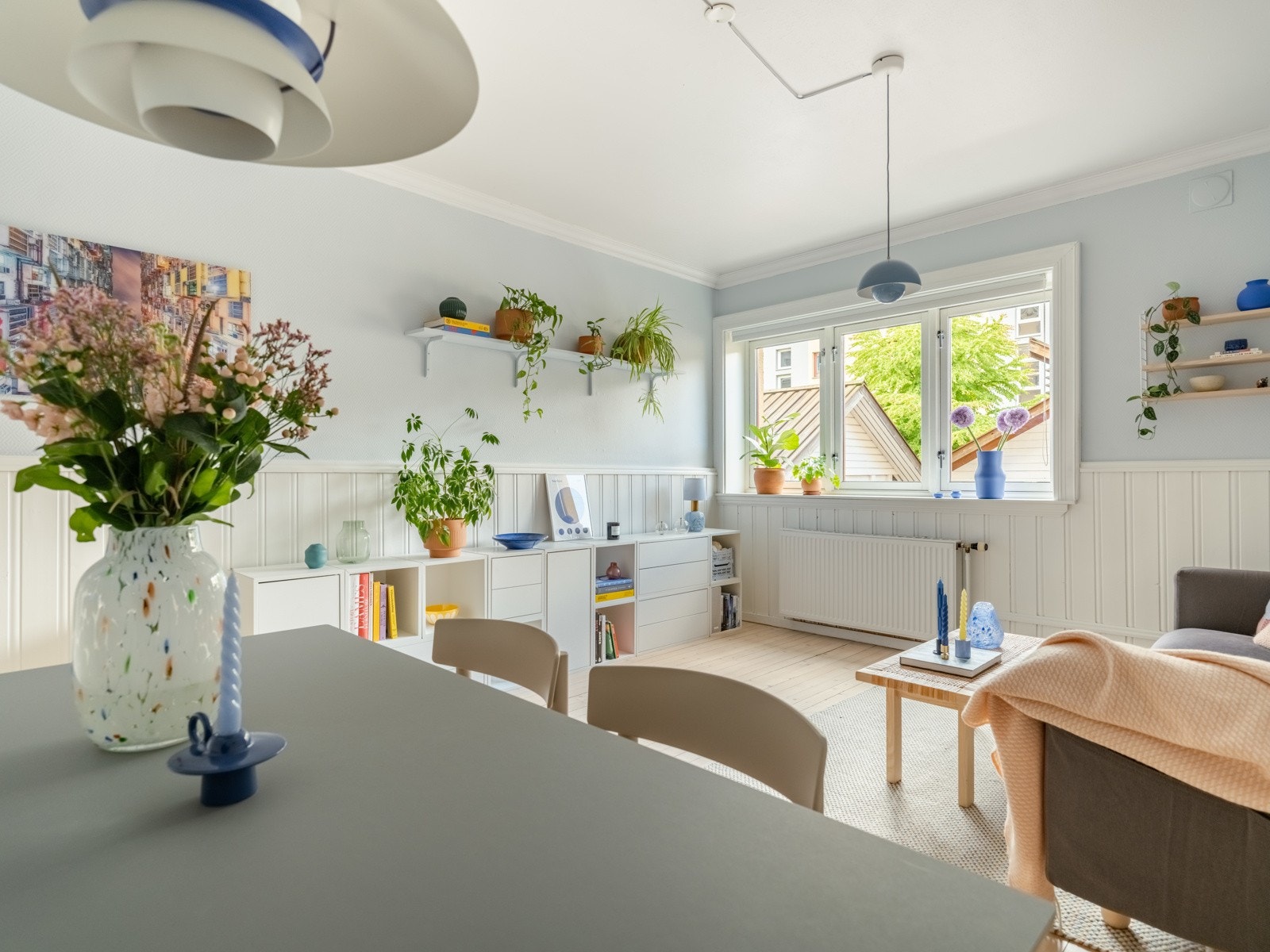 Dette hjemmet har originale furugulv, som i 2023 og i år er slipt og behandlet. Galleribilde