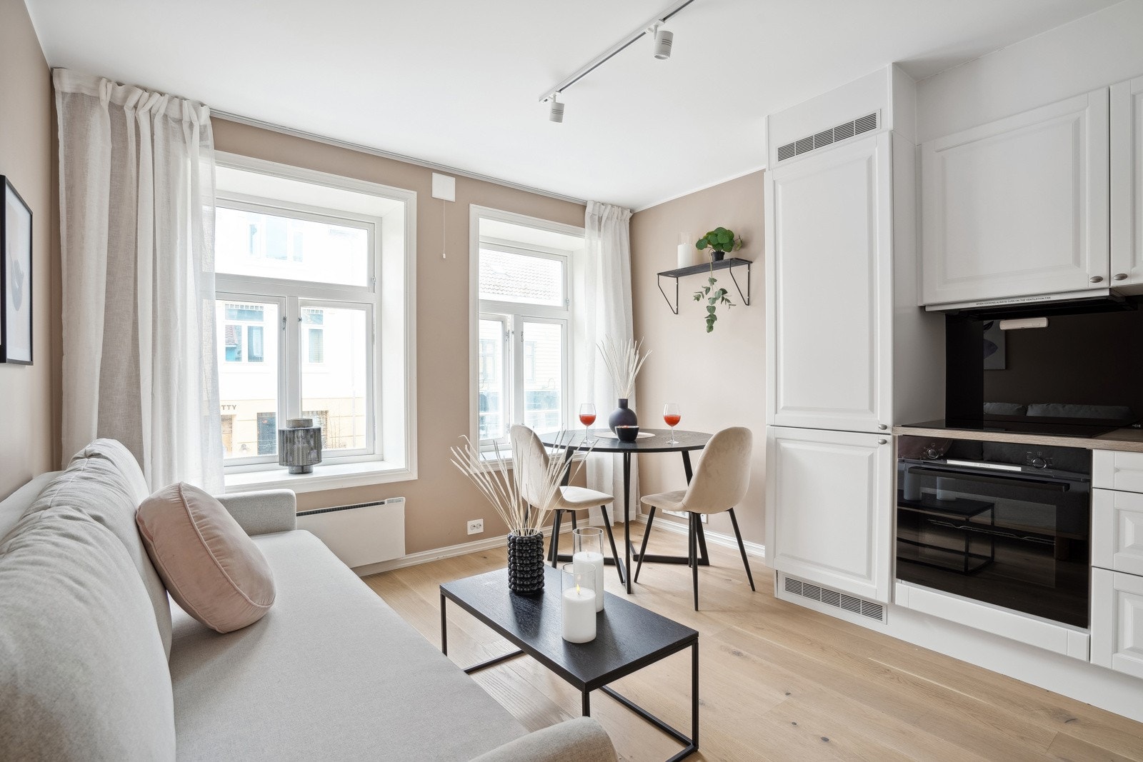 Velkommen til Skanckesmuget 1E - Presentert av Anders Karlstrøm Galleribilde