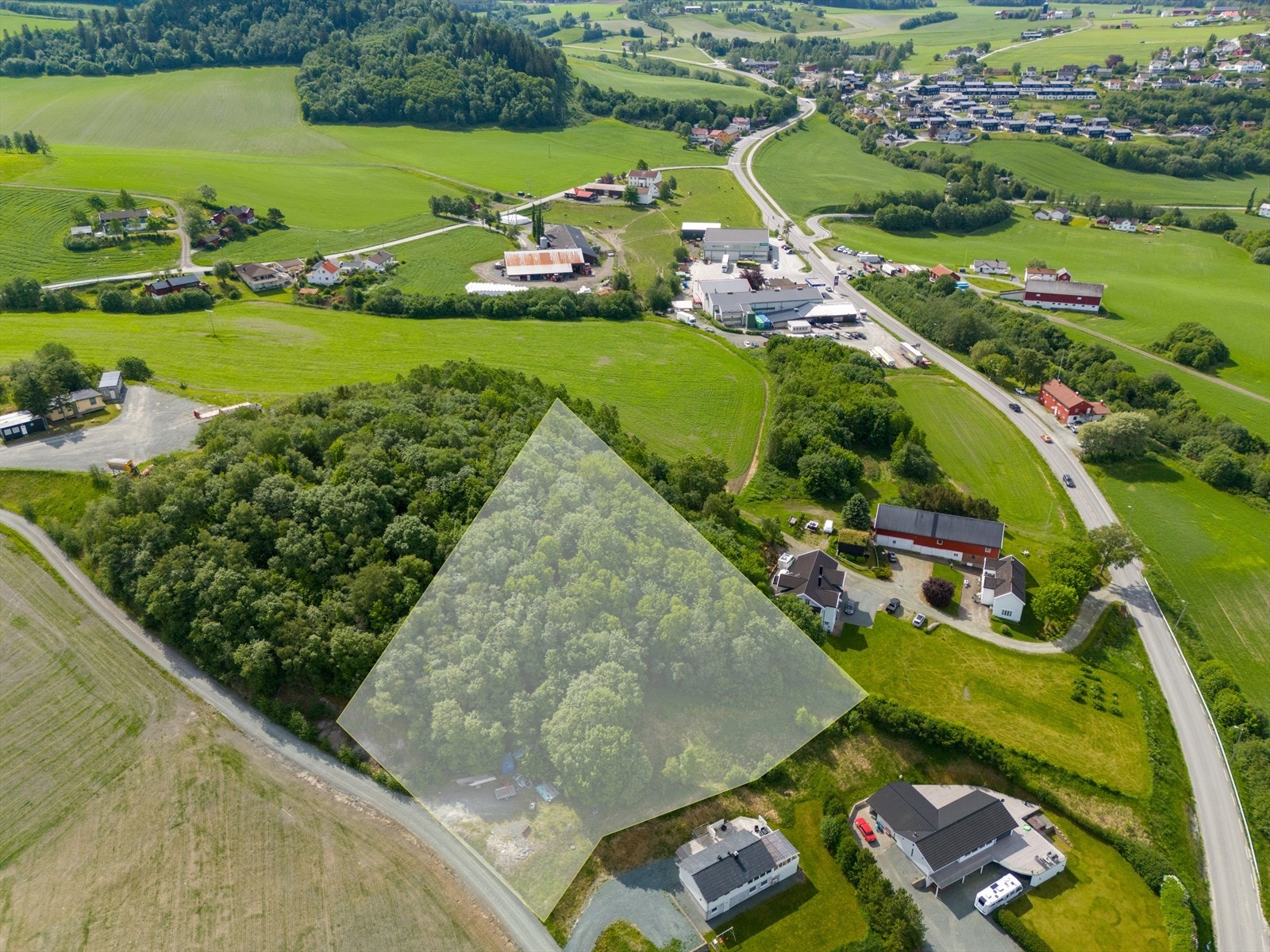 Kort gangen til dagligvare, buss, barnehage og skole. Galleribilde