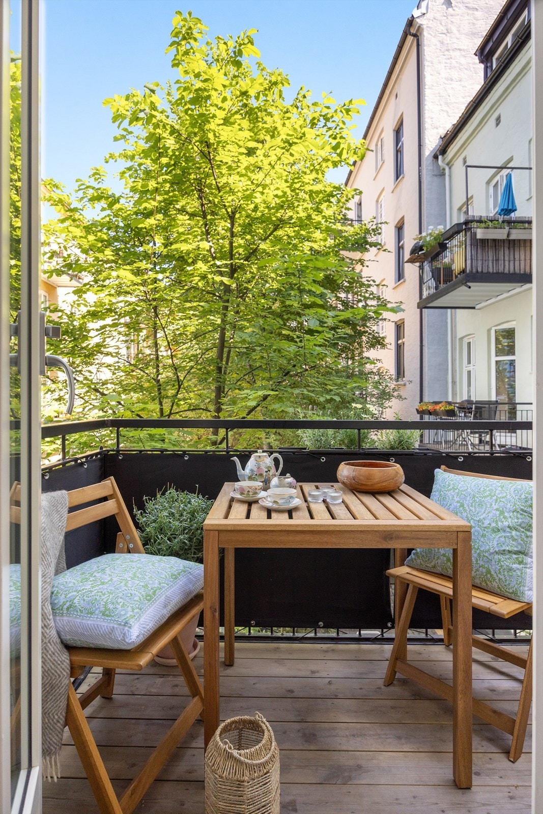 Her er det plass til utemøblement og beplantning Galleribilde