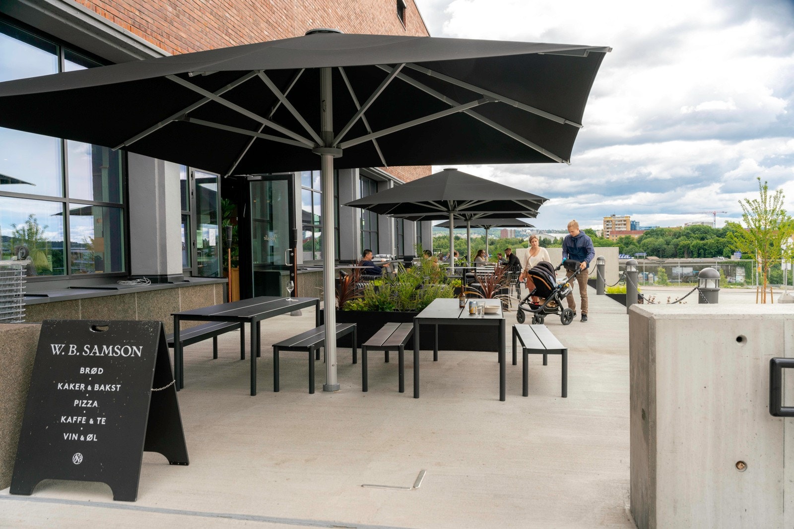 Bakeriet W.B. Samson (Oslos eldste bakeri) byr på både inne og utvendig servering. Galleribilde