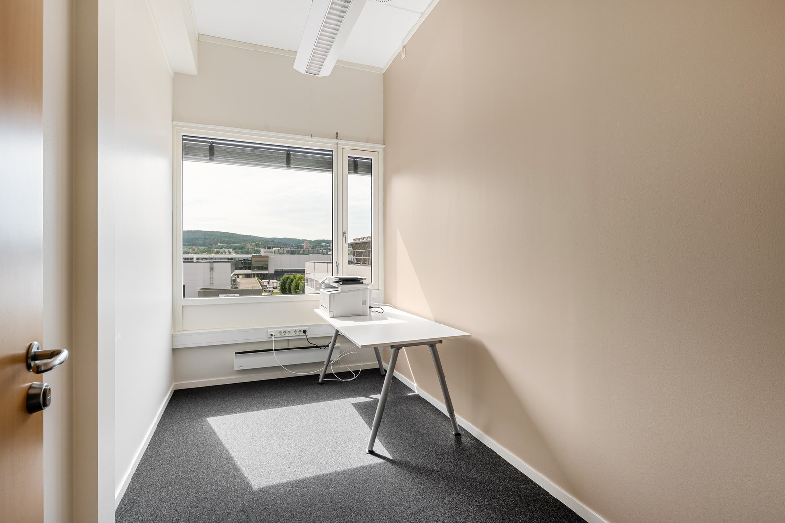 Areal 1. I 2. etg er det ca. 250 kvm nyoppussede kontorer med takterrasse. Galleribilde