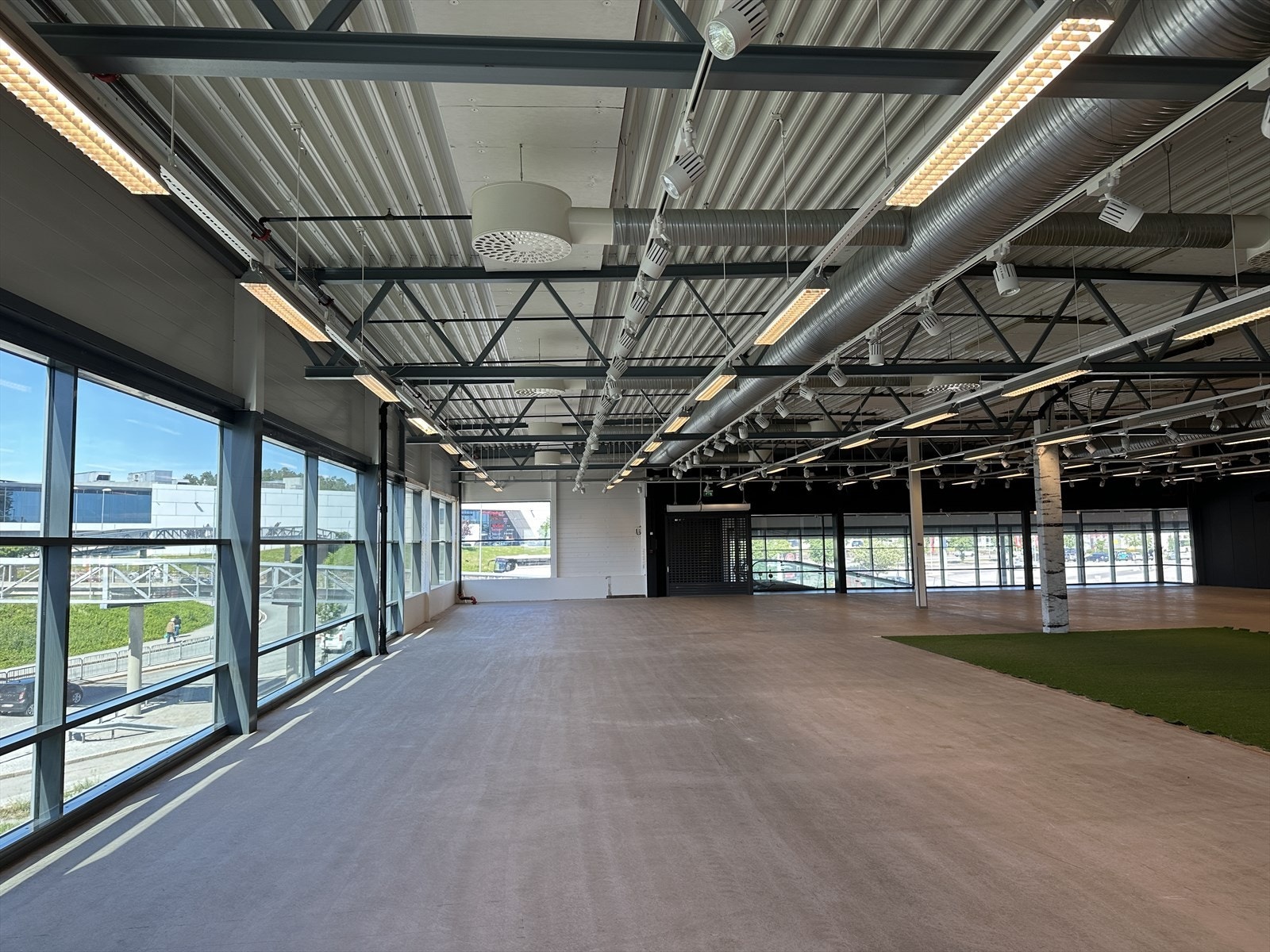 Store vinduer skaper mye naturlig lys Galleribilde