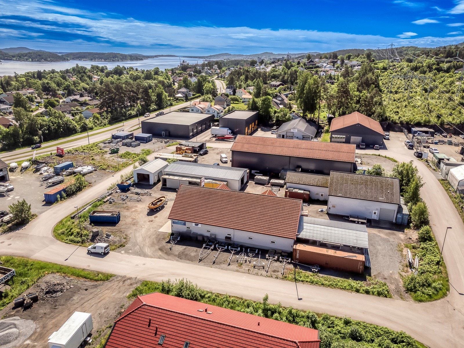 Tomten er planert, kultet med topplag av grus Galleribilde