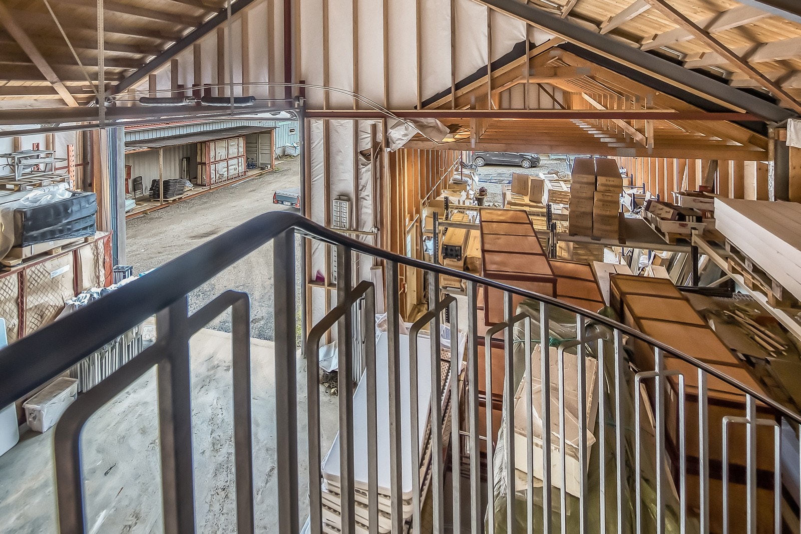 Fra lagerbygg 2 - Bilde tatt fra mesanin Galleribilde