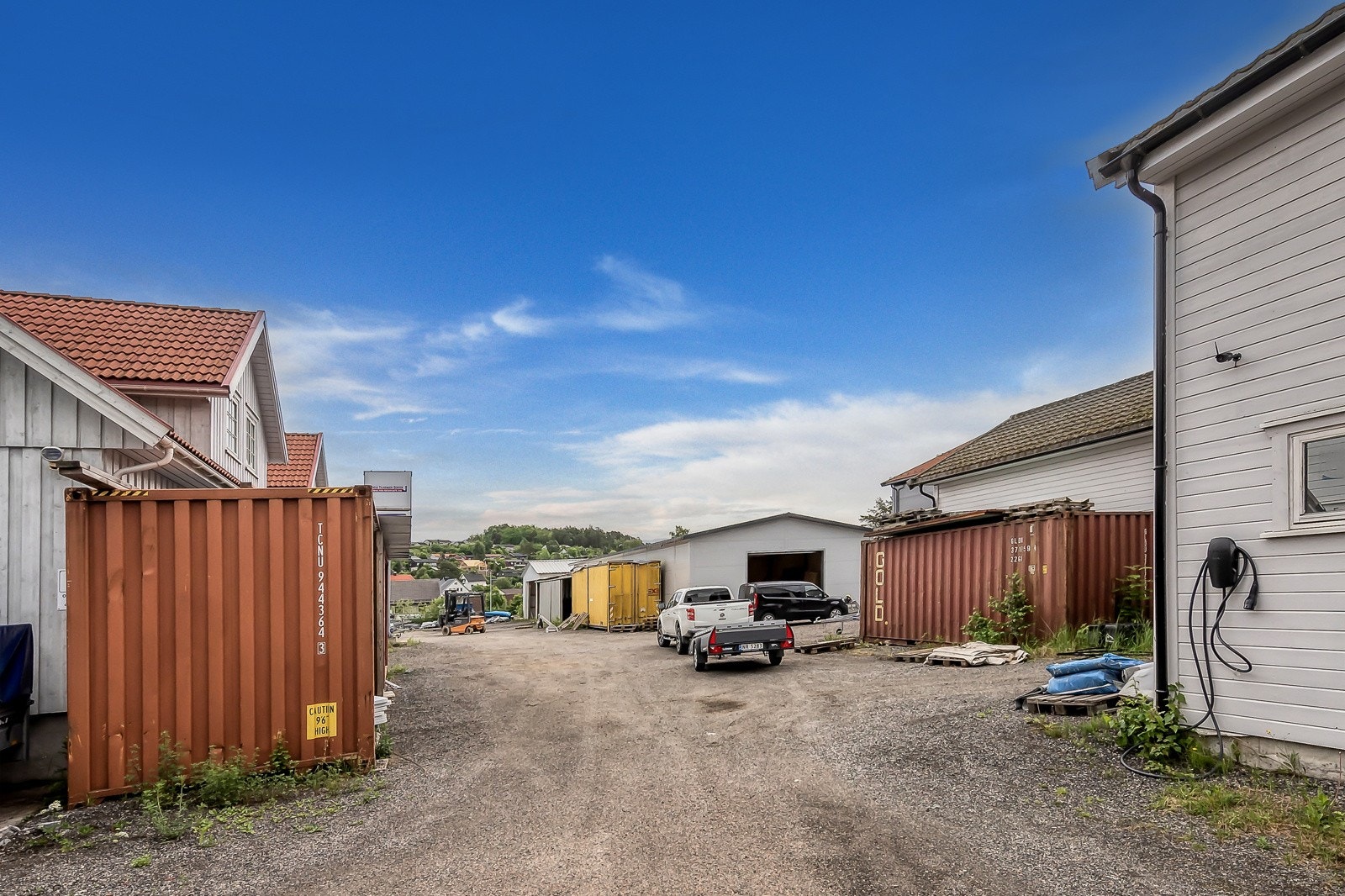 Fra gårdsplassen Galleribilde