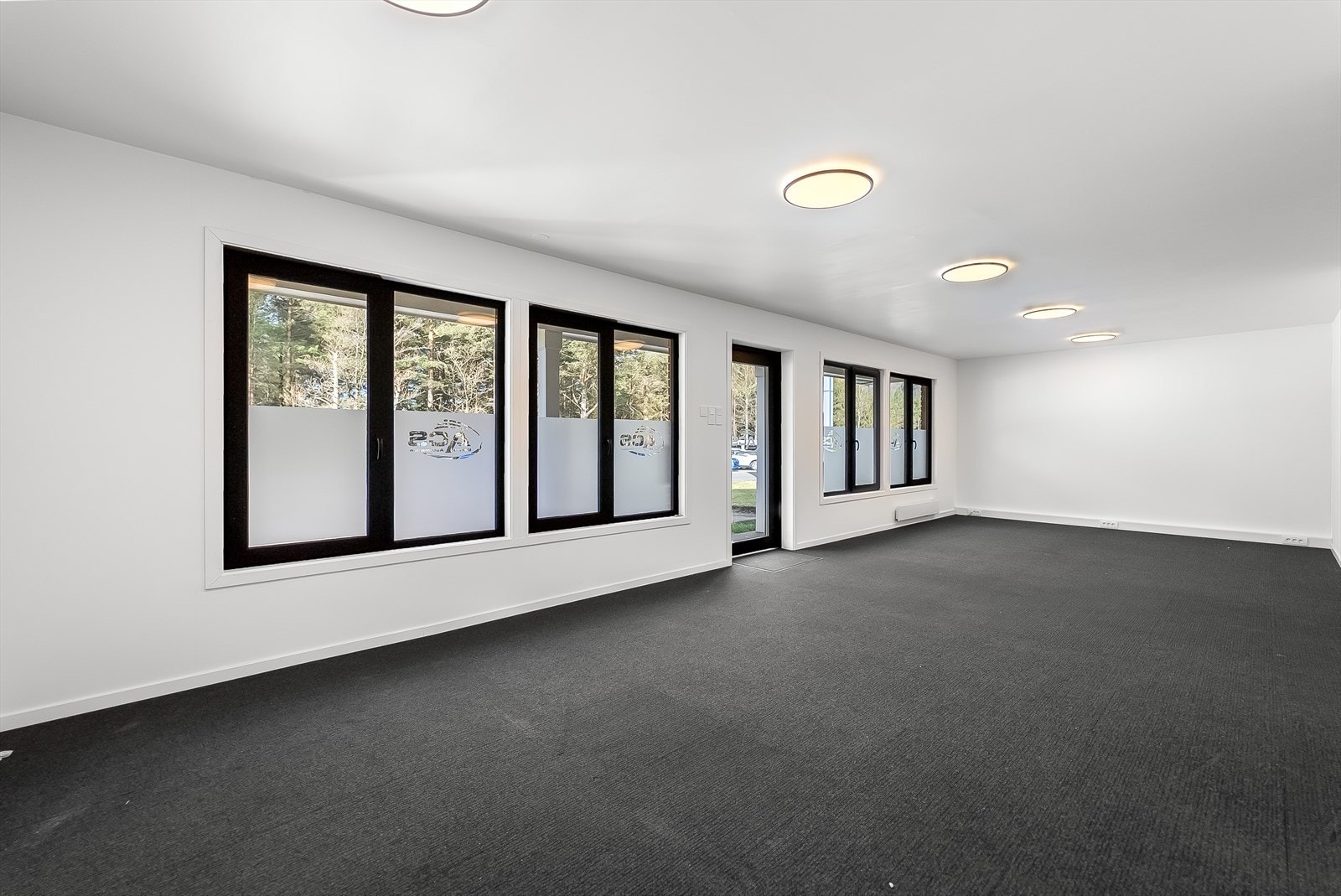 Nyoppusset kontorlokale Galleribilde