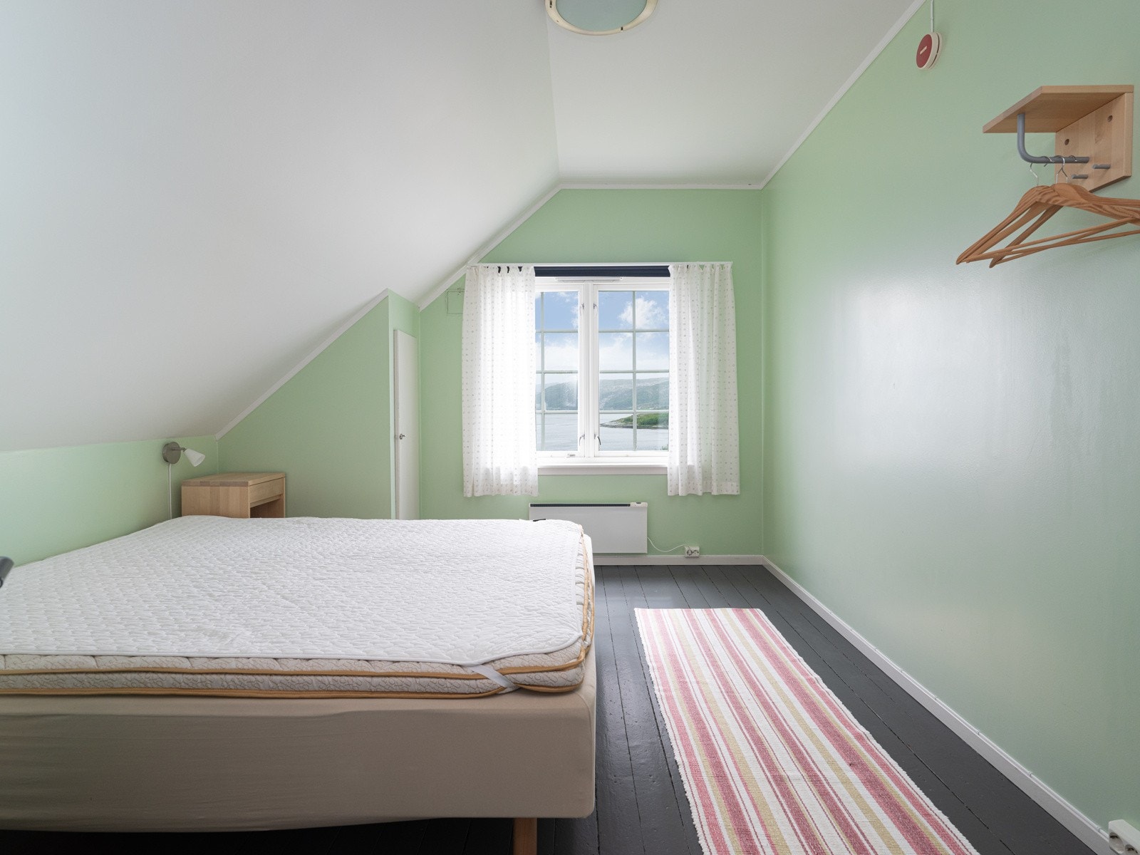 Soverommene har plass til ekstra senger. Galleribilde