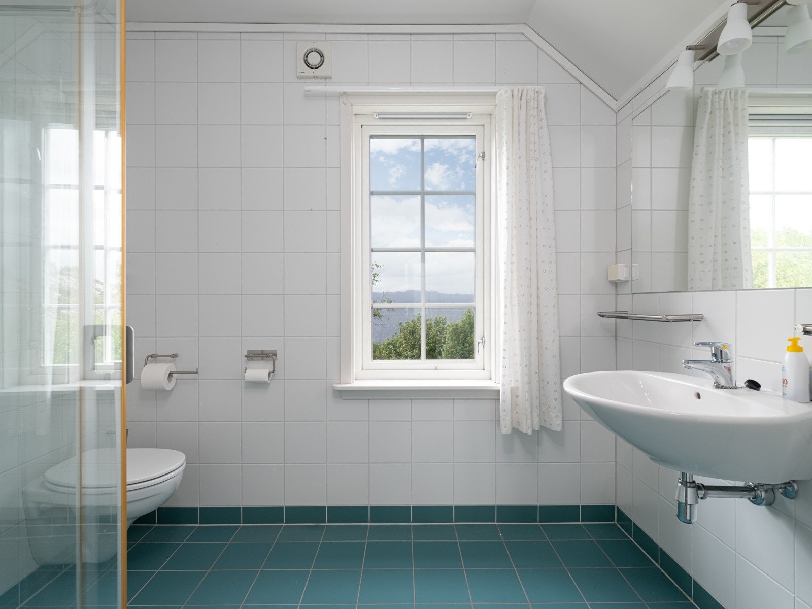 Det har blitt lagt inn nyere vann- og avløpssystem. Galleribilde