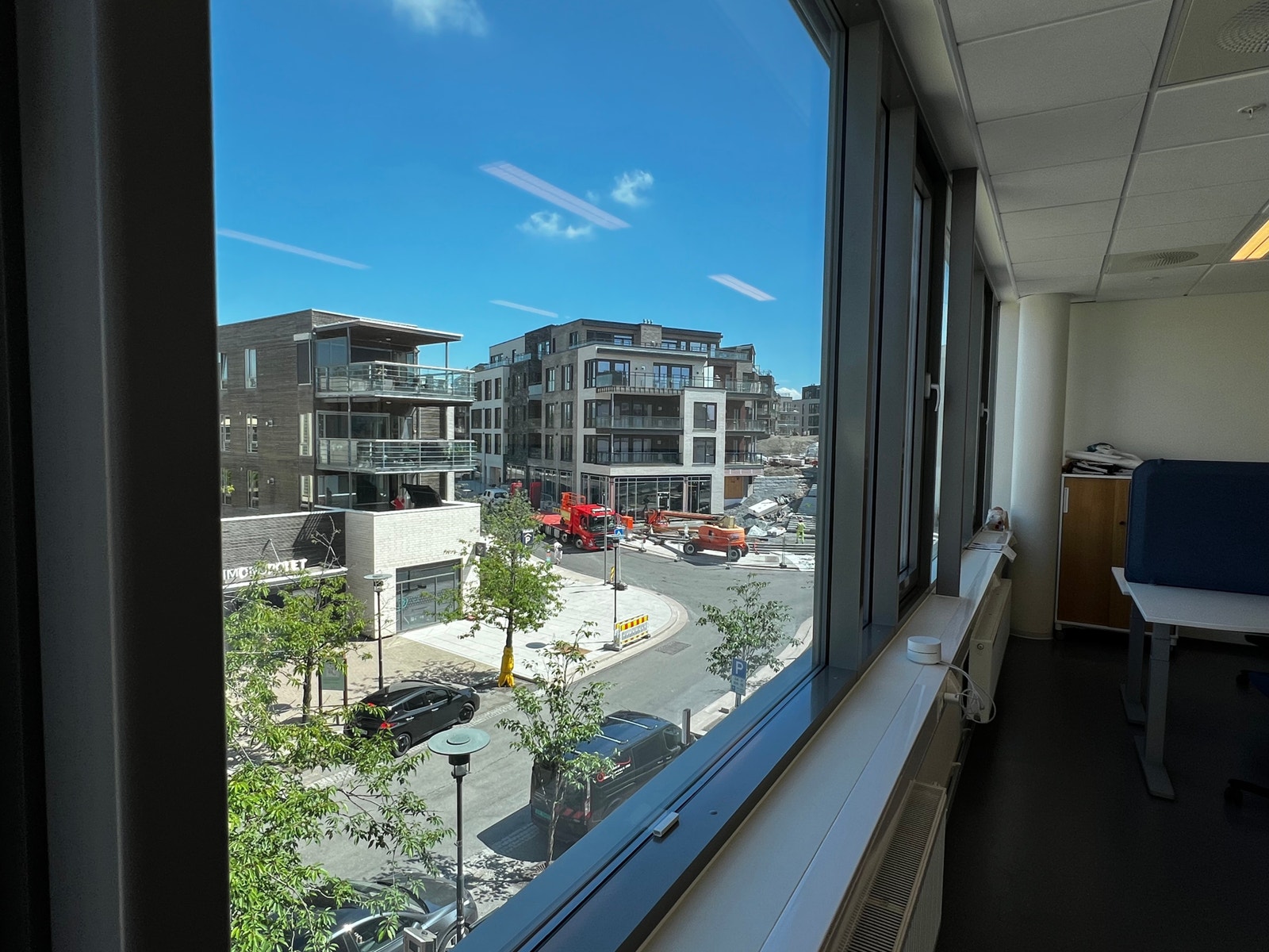 Utsikt fra hoveddel mot hovedveien/Bekkestua have Galleribilde