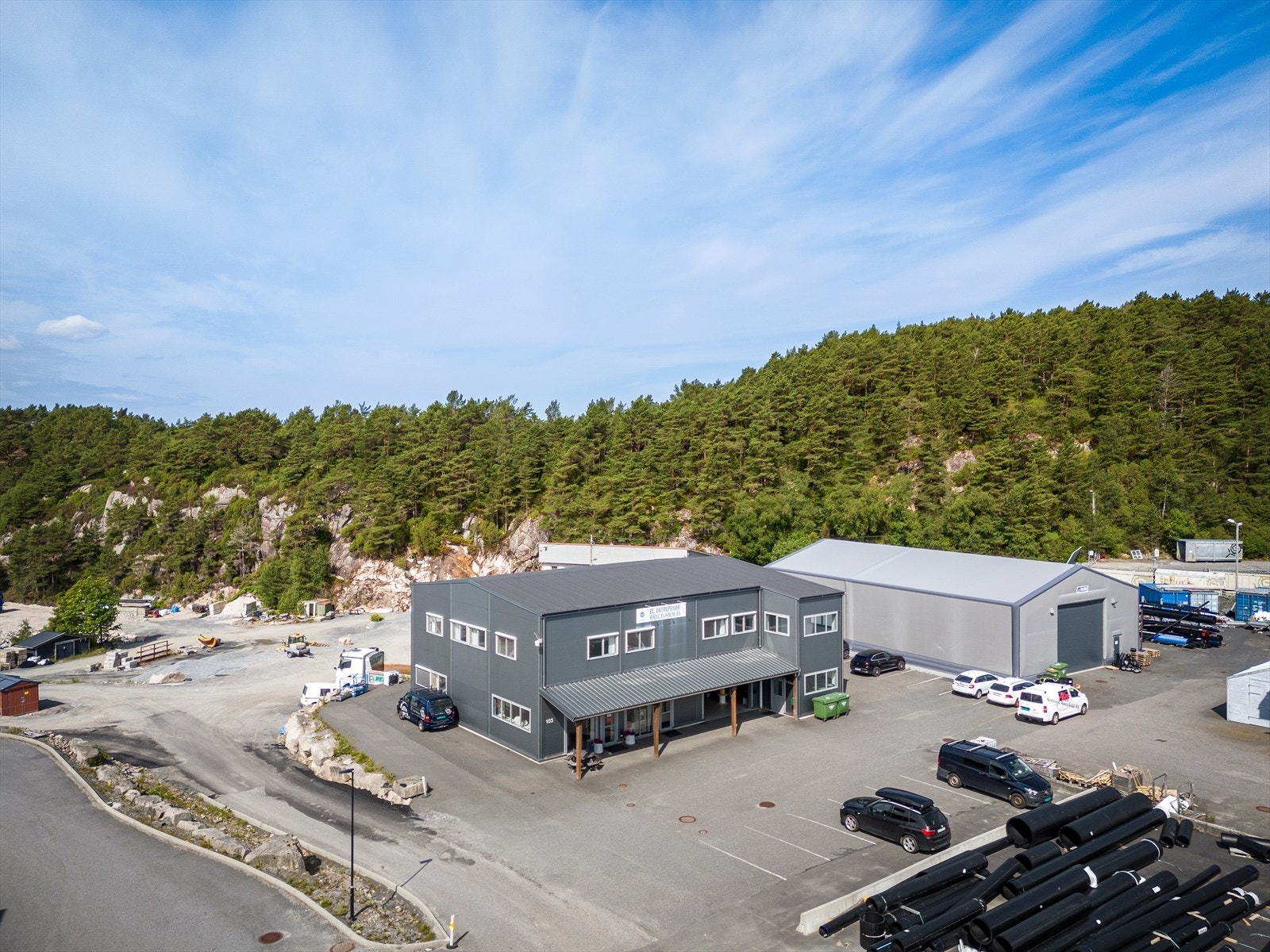 Velkommen til Nordeide 103! Presentert av Pål Kristian Fogge - Eiendomsmegler Vest. Galleribilde