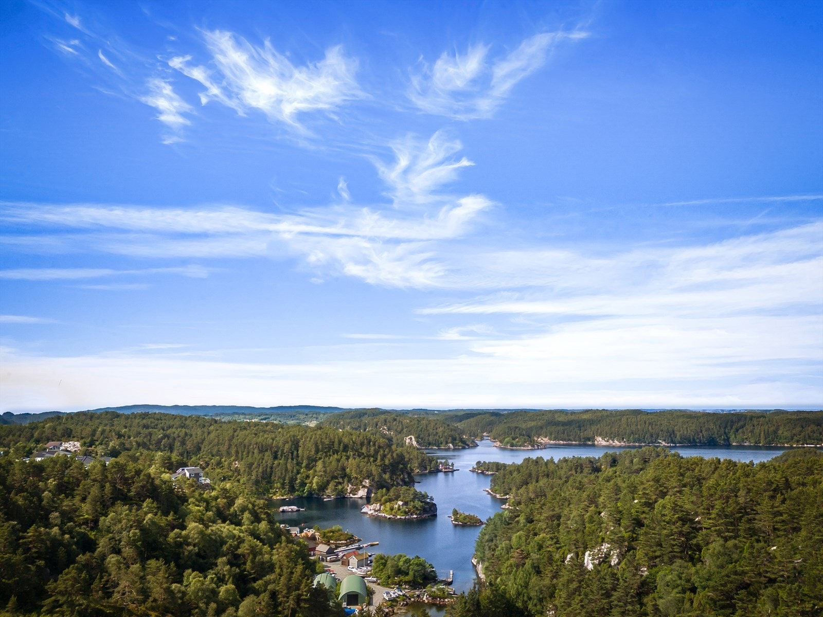 God beliggenhet langs Fv. 5144. Galleribilde