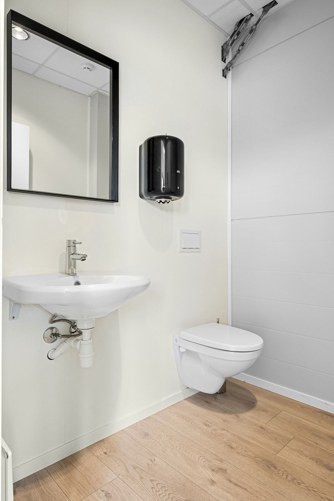 WC-rom. Galleribilde